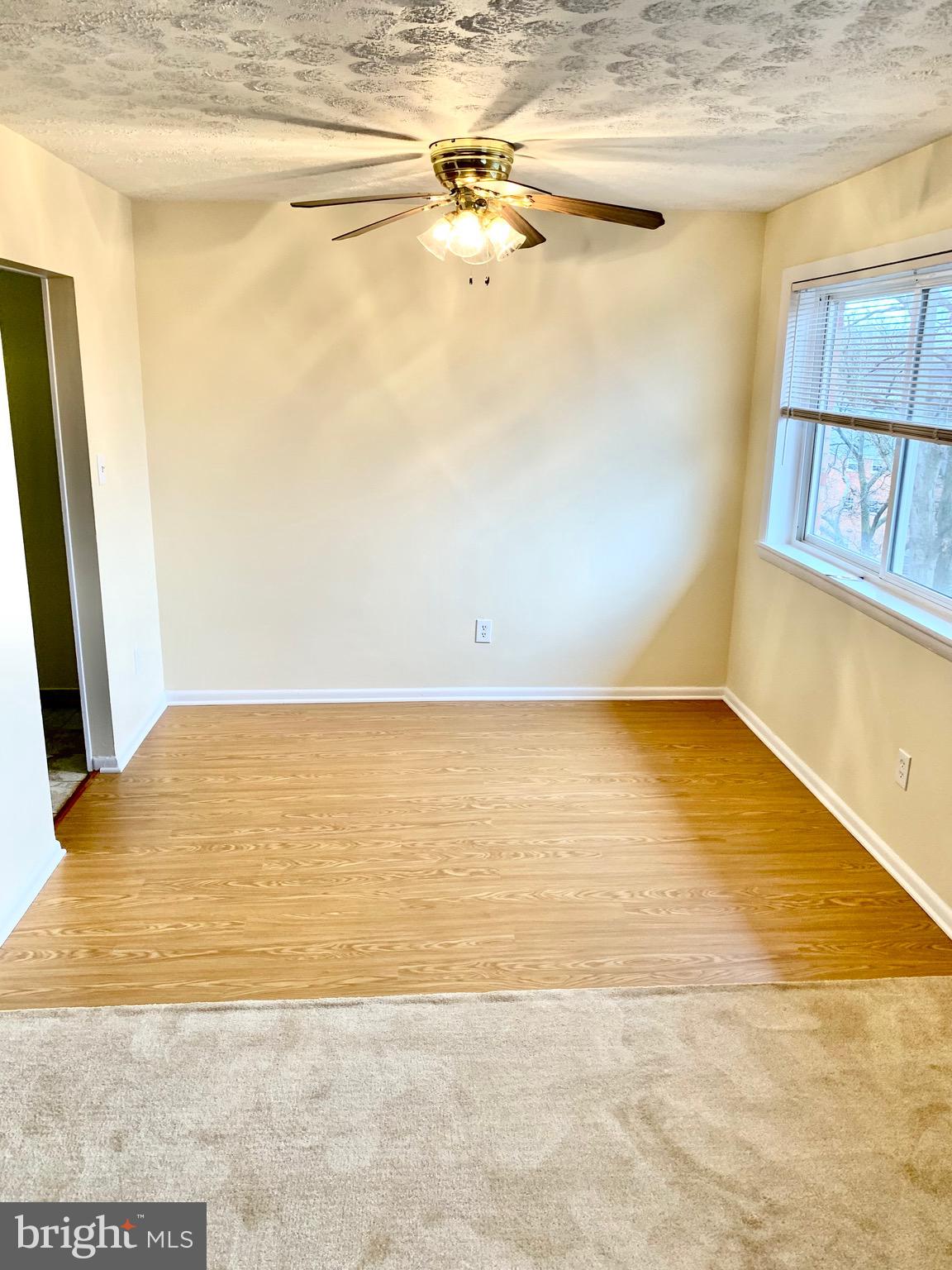 COLUMBIA KNOLL - Residential Lease