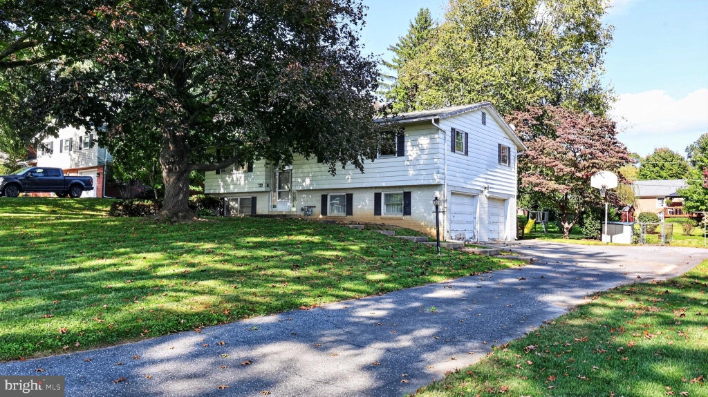 Photo of 53 Logging Road, LEOLA, PA 17540 (MLS # PALA2098042)