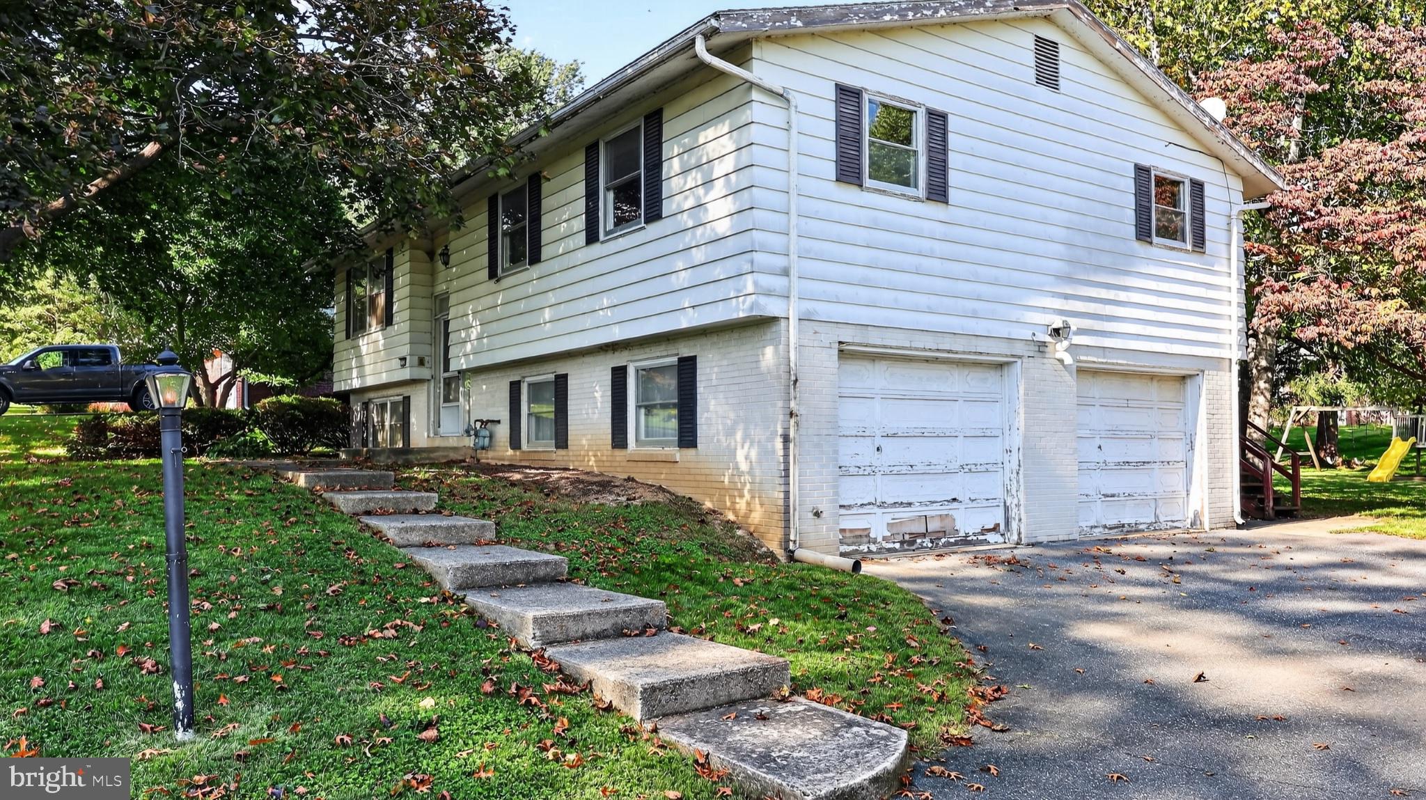 53 LOGGING ROAD