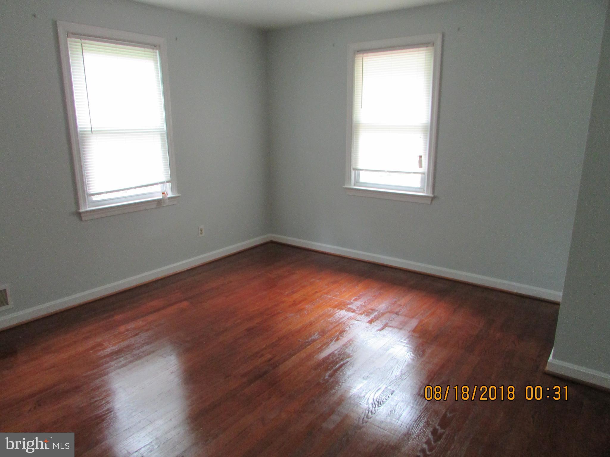 VAN VLECKS - Residential Lease