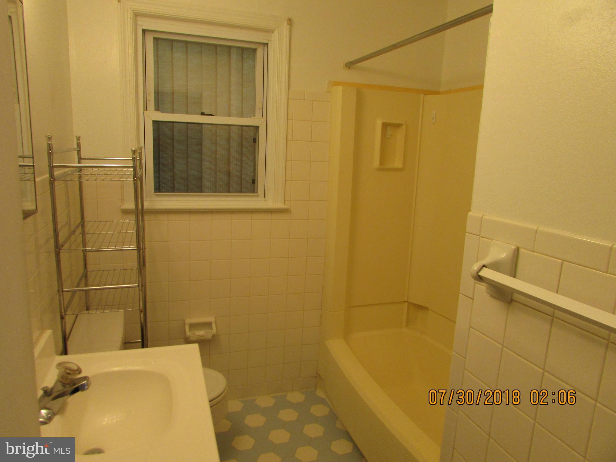 VAN VLECKS - Residential Lease