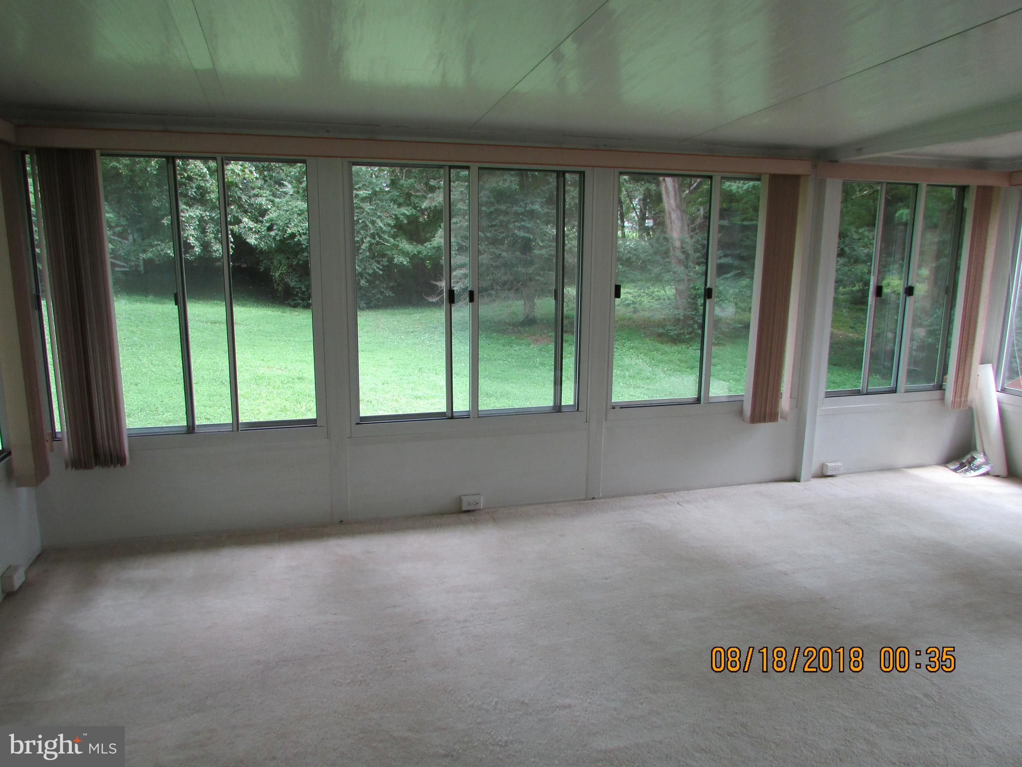 VAN VLECKS - Residential Lease