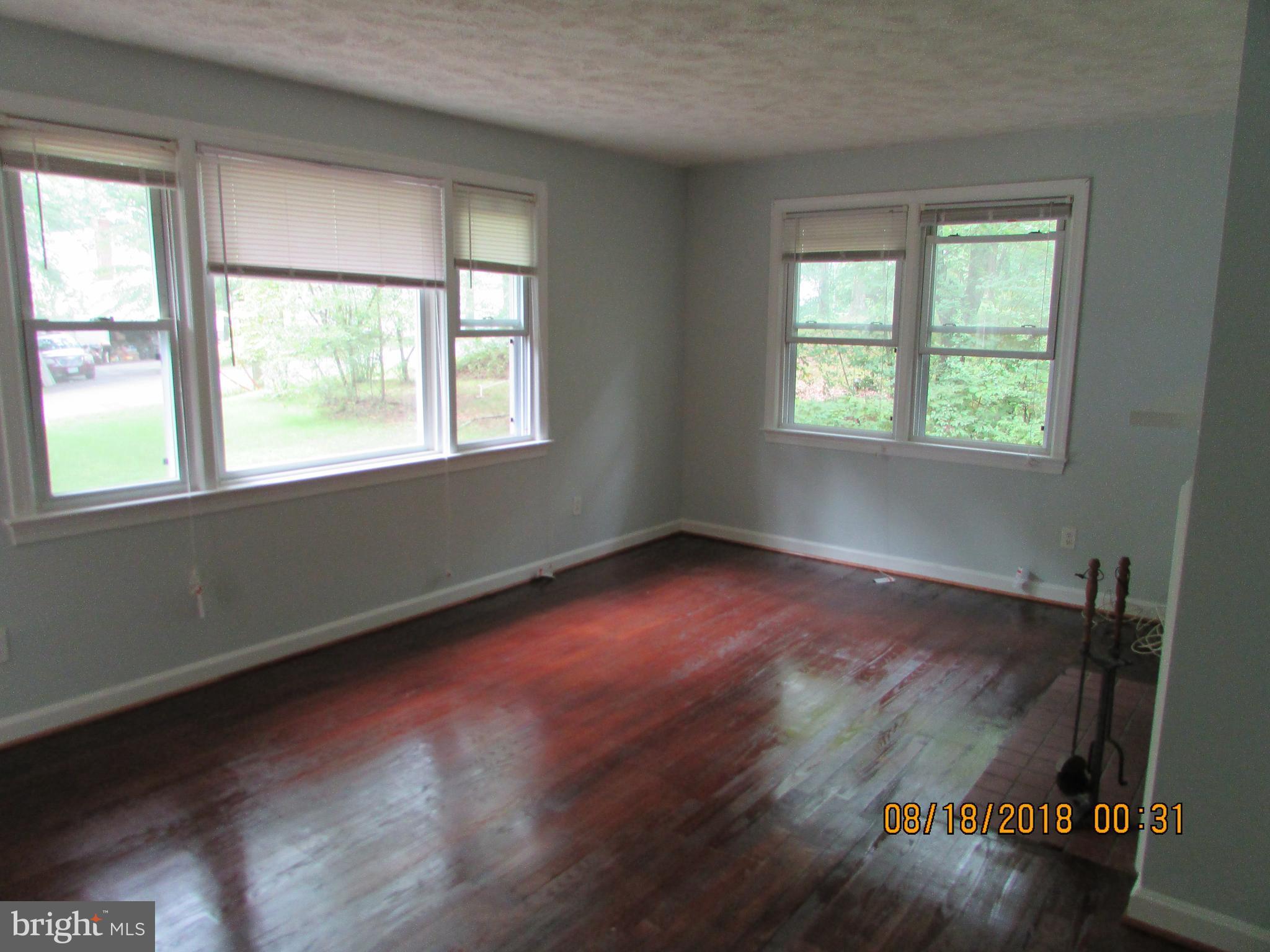 VAN VLECKS - Residential Lease