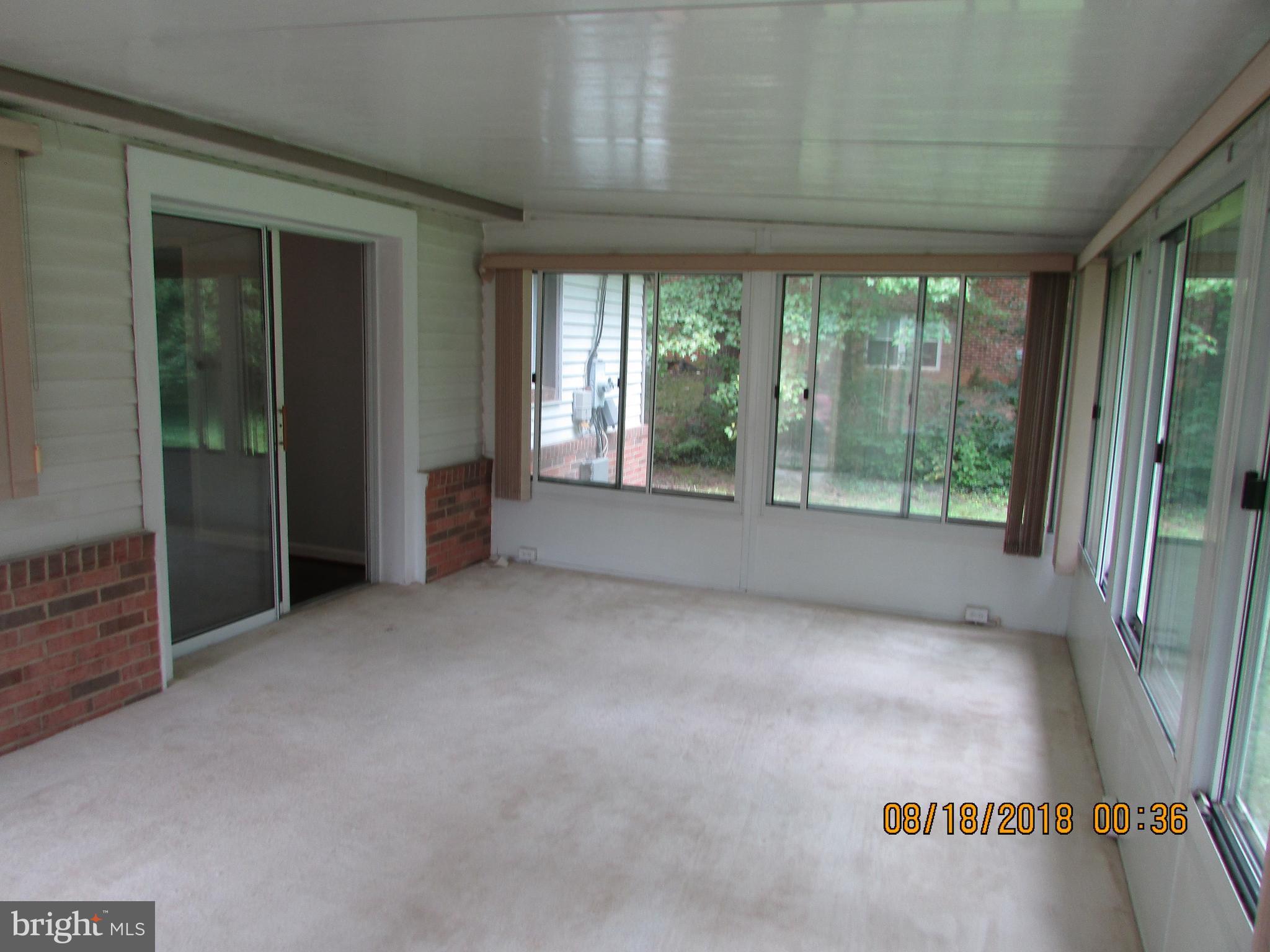 VAN VLECKS - Residential Lease