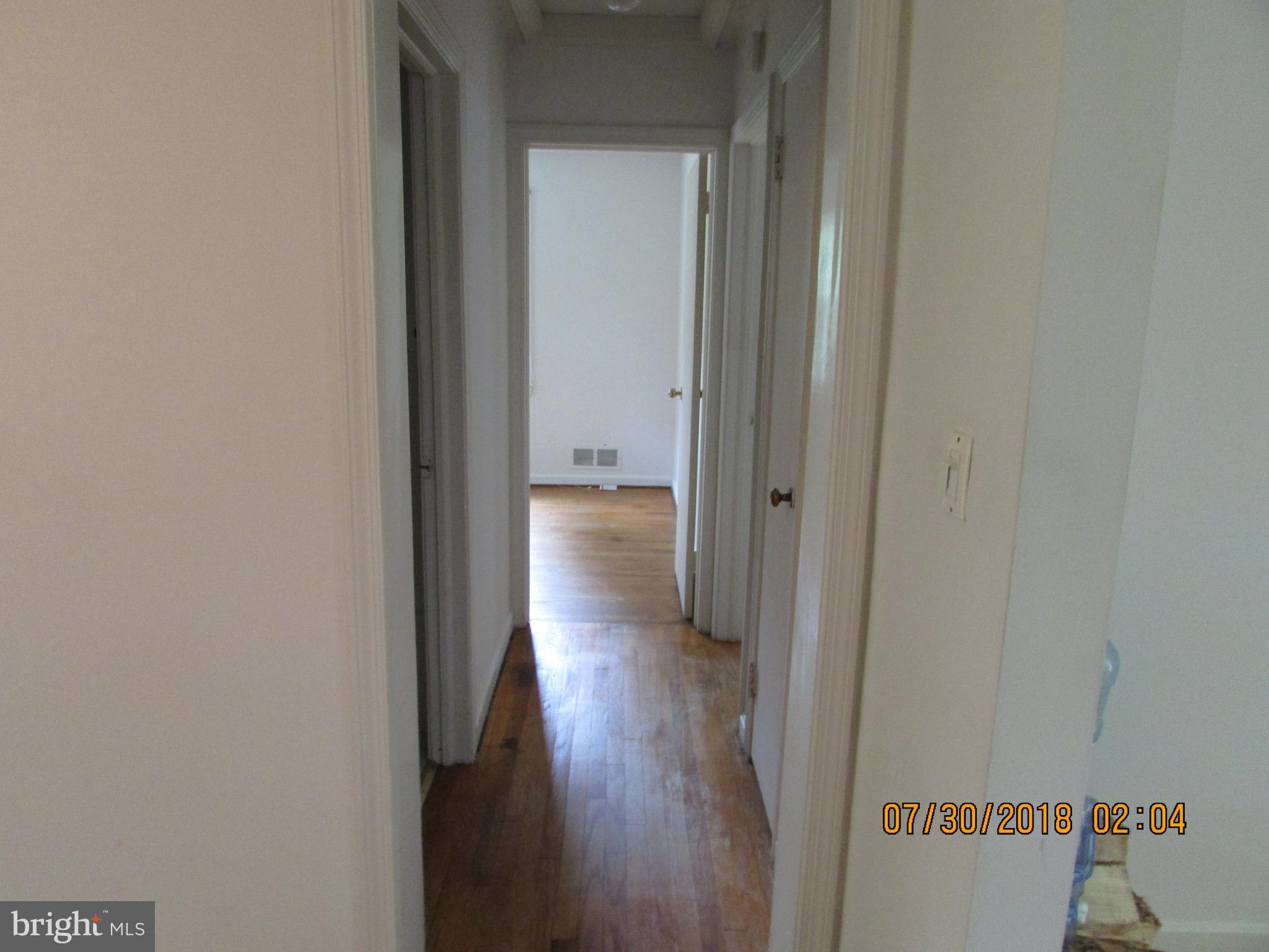 VAN VLECKS - Residential Lease