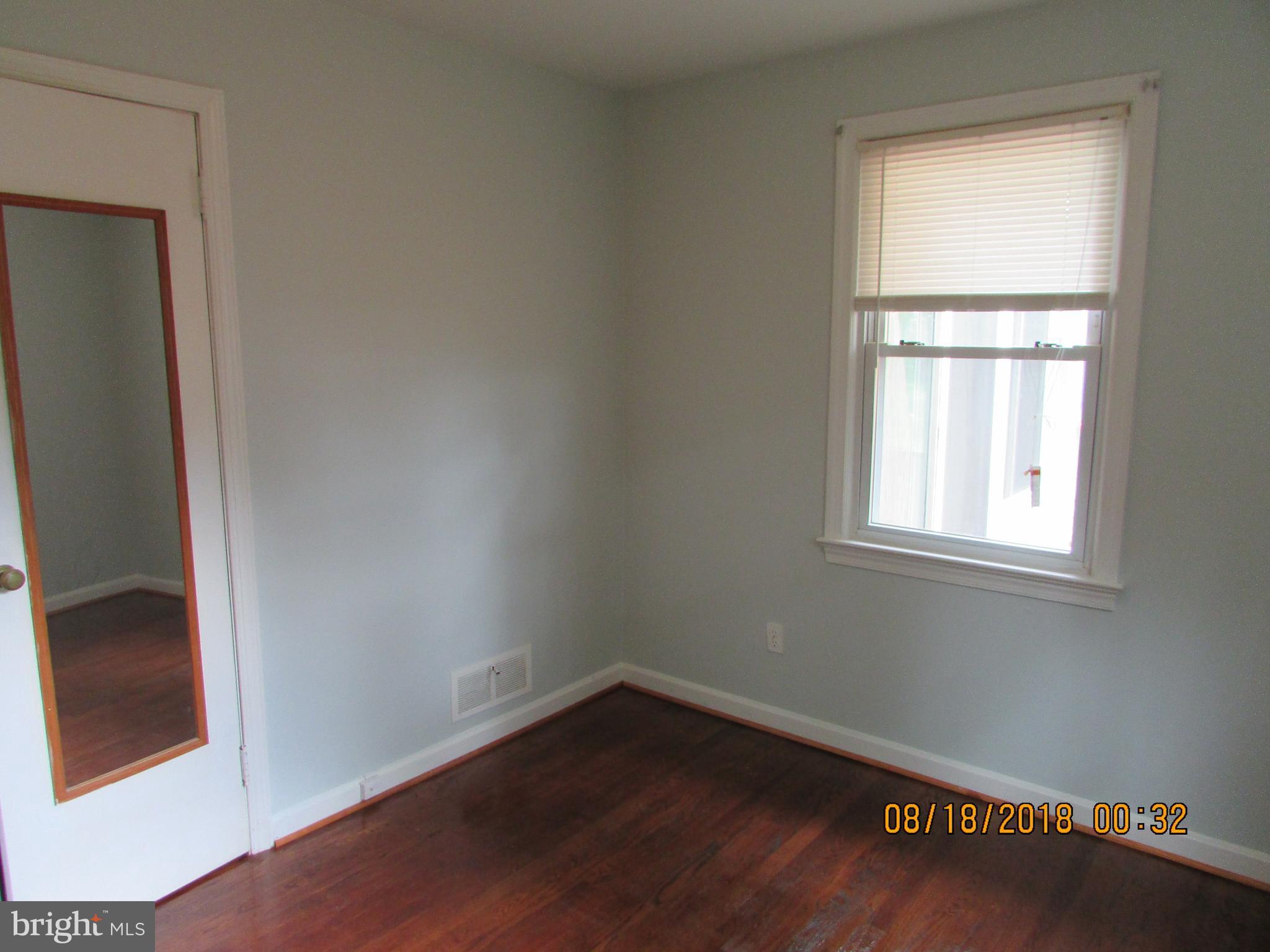 VAN VLECKS - Residential Lease