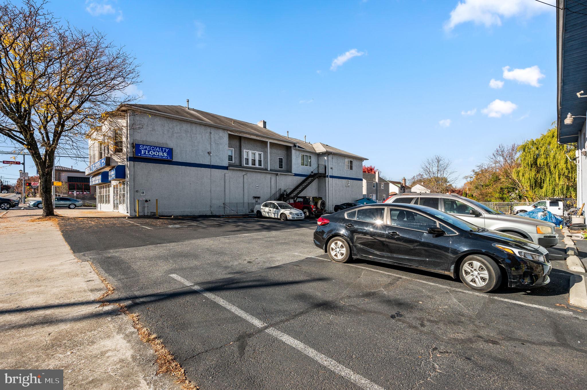 ROSLYN - Commercial Sale