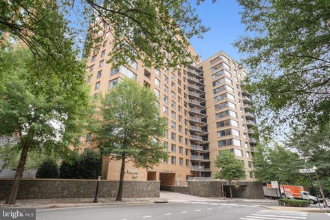 2001 15TH STREET N 306 ARLINGTON VA 22201