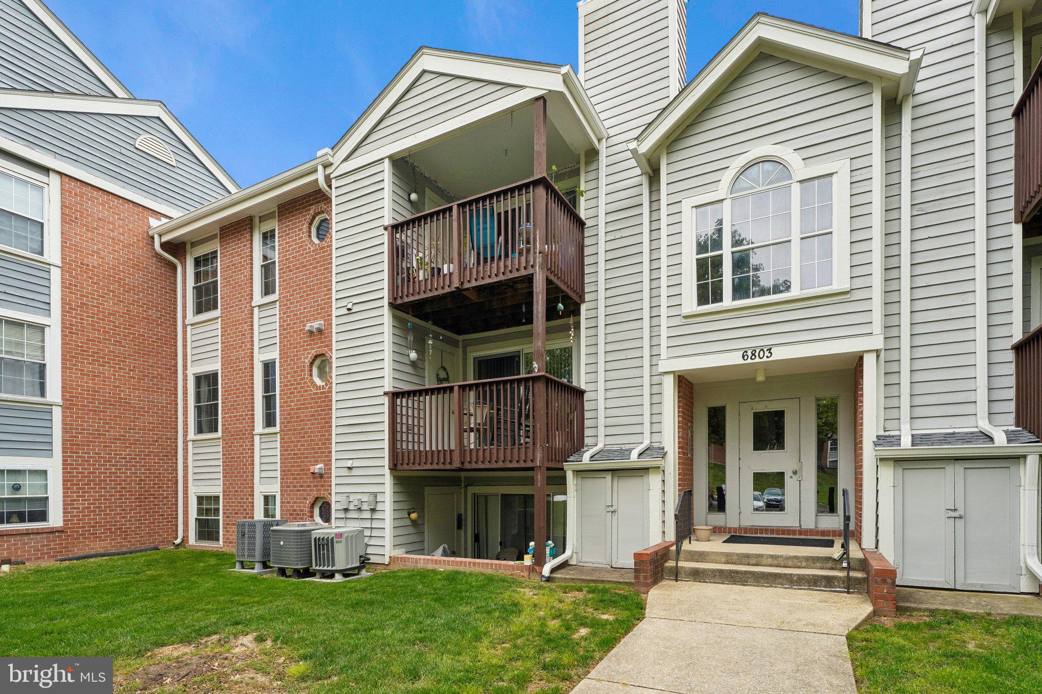 CROMWELL FOUNTAIN - Residential