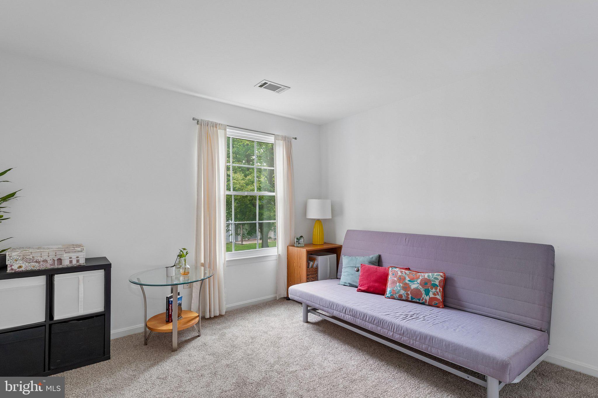 CROMWELL FOUNTAIN - Residential