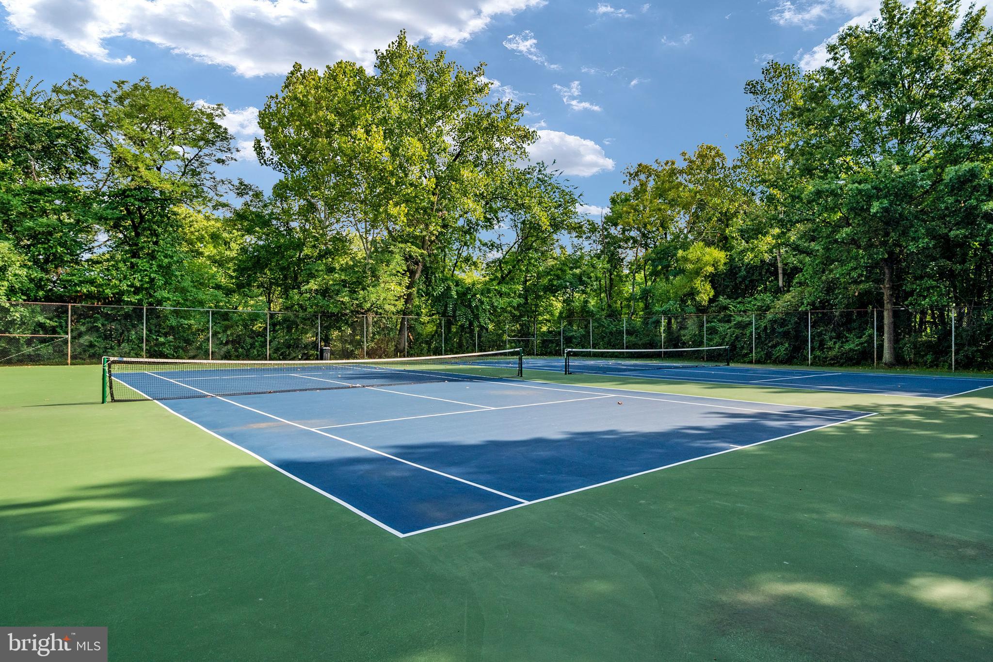 CROMWELL FOUNTAIN - Residential