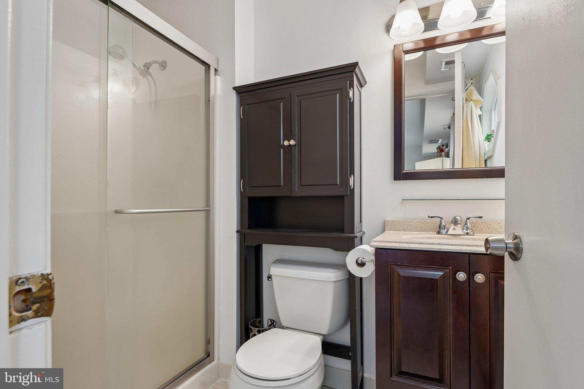 CROMWELL FOUNTAIN - Residential