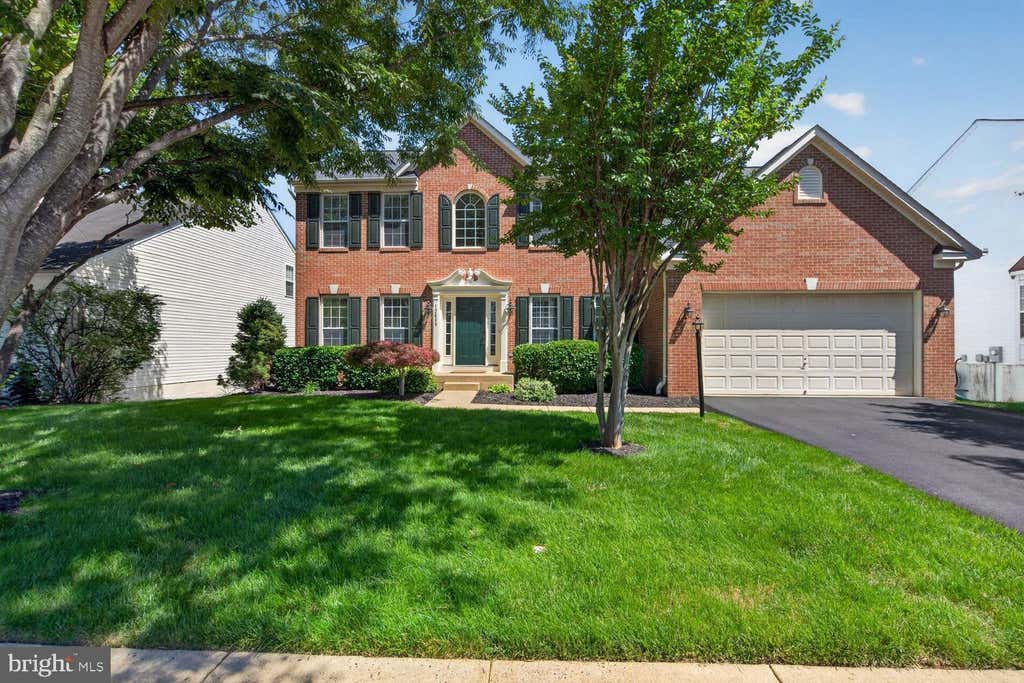 Photo of 12809 Gentle Shade Drive, BRISTOW, VA 20136 (MLS # VAPW2121238)