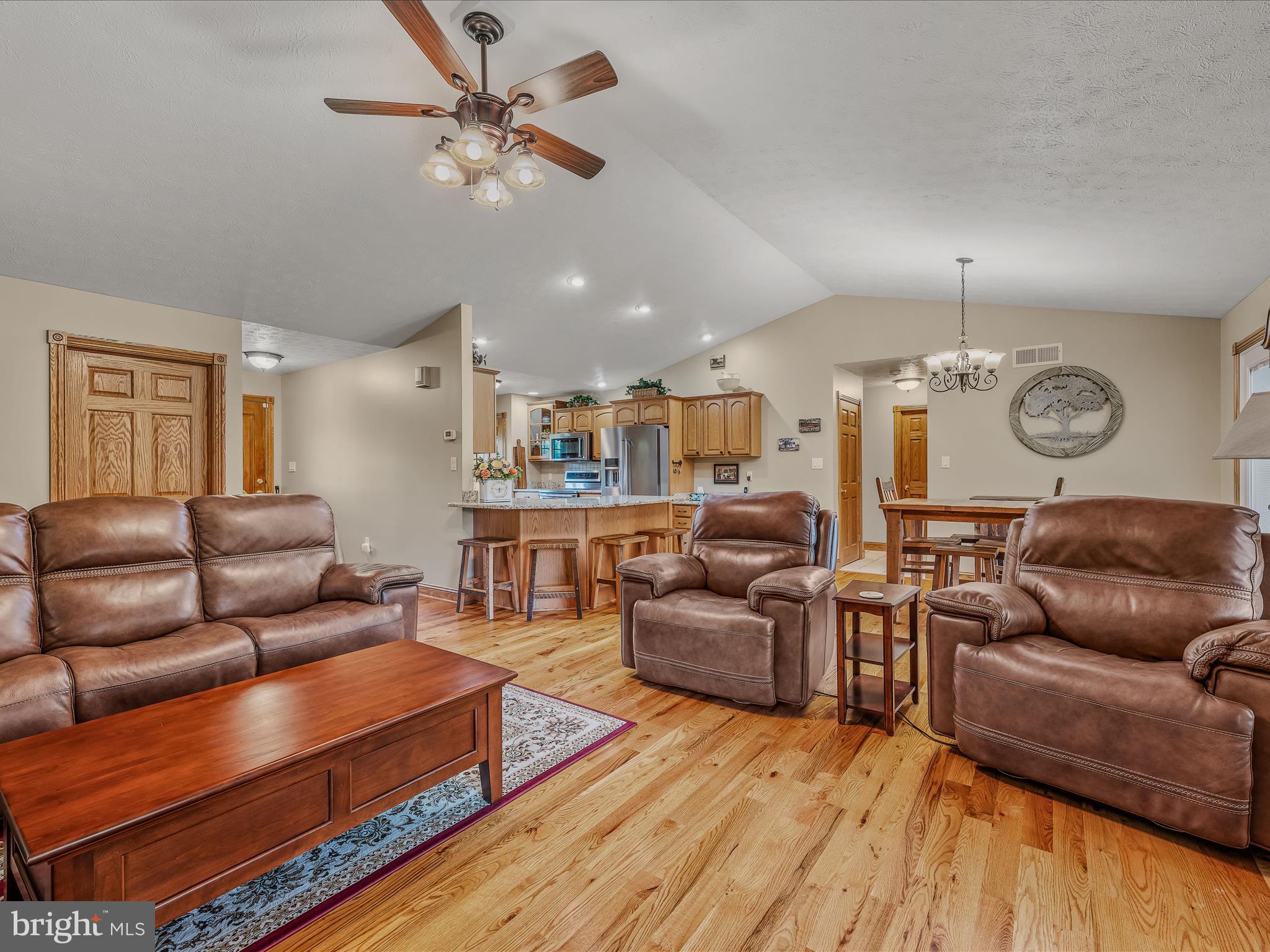 FAIRVIEW OAKS - Residential