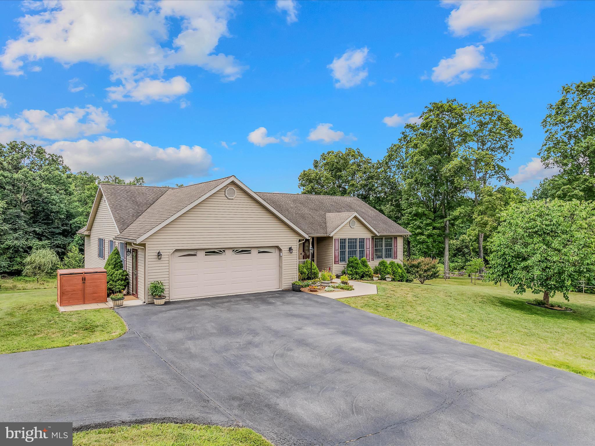 FAIRVIEW OAKS - Residential