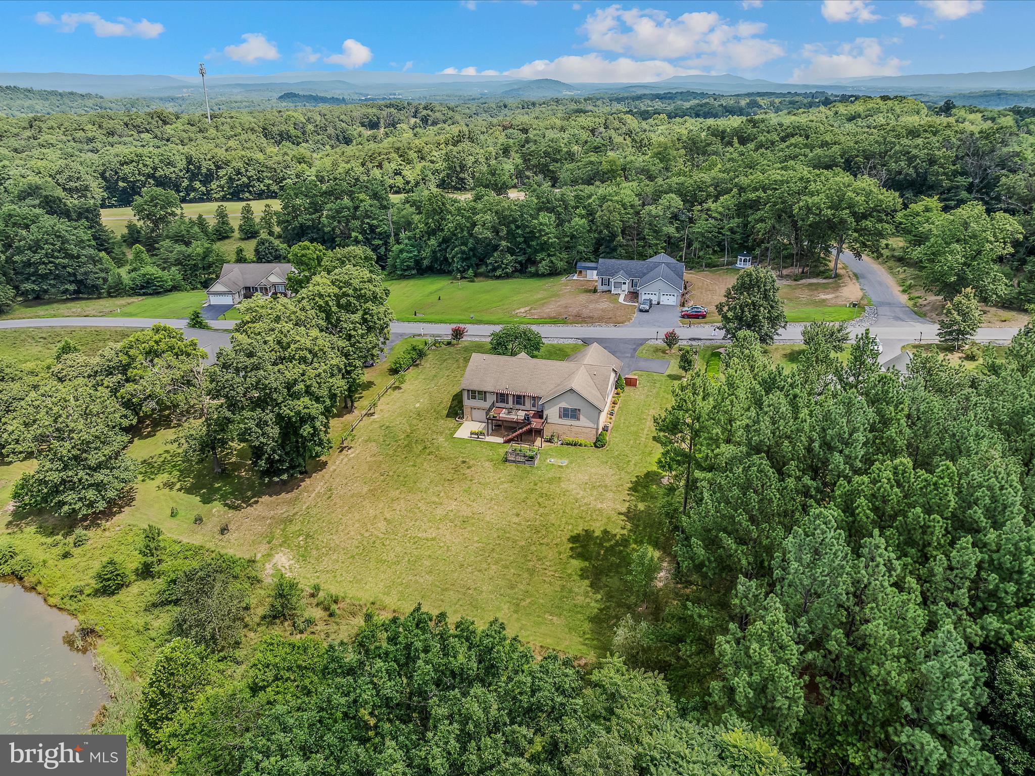 FAIRVIEW OAKS - Residential