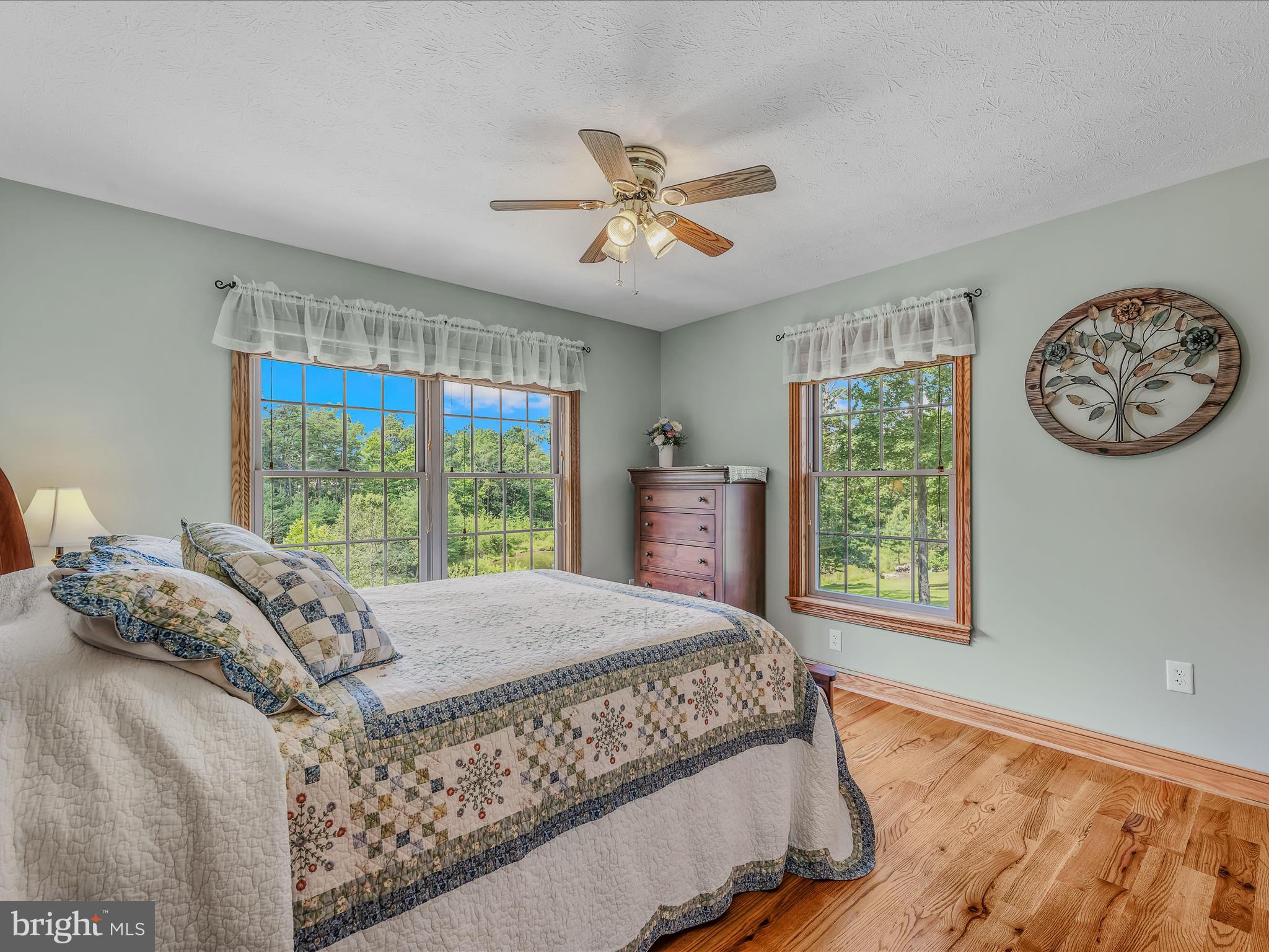 FAIRVIEW OAKS - Residential