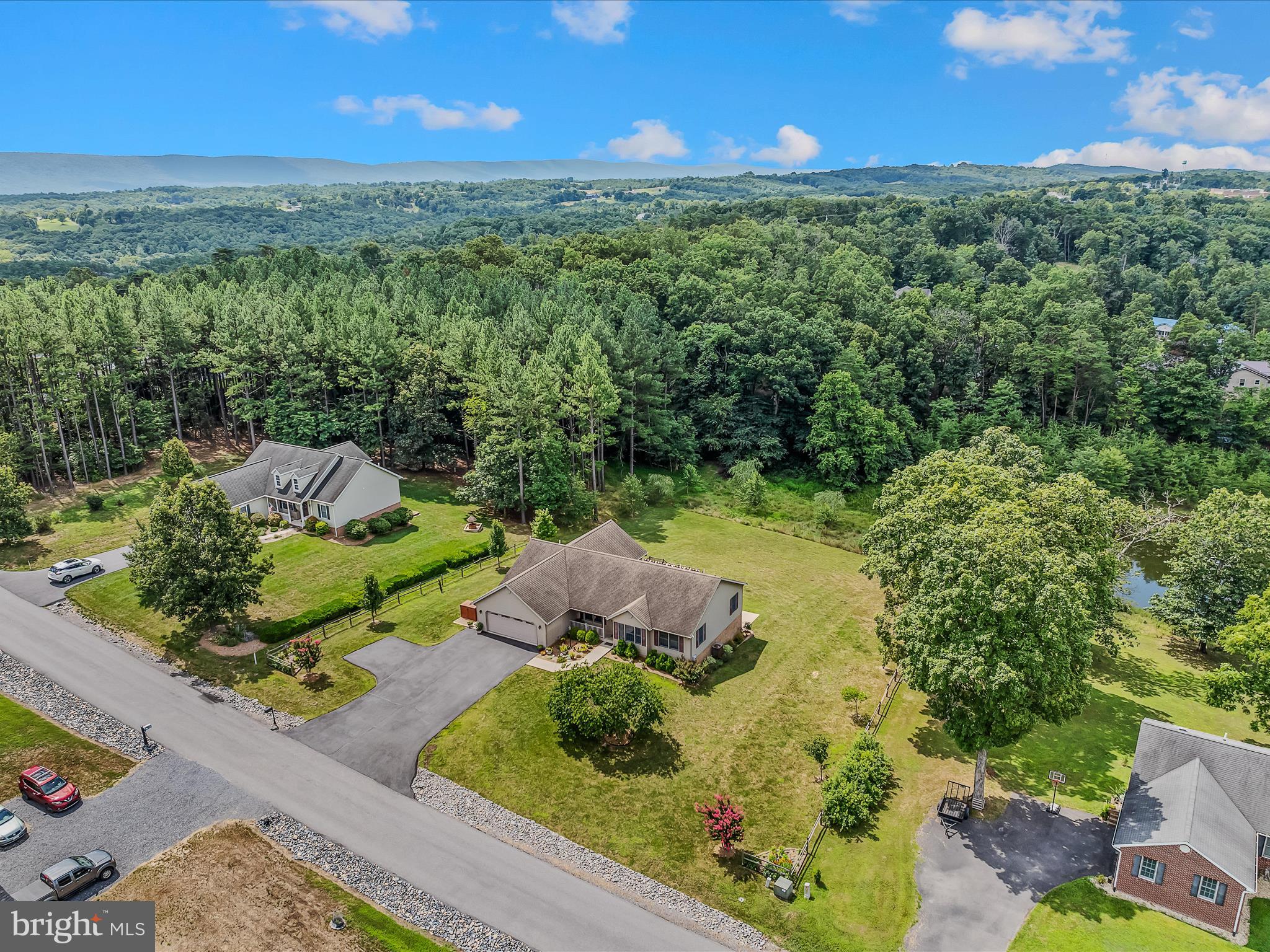 FAIRVIEW OAKS - Residential