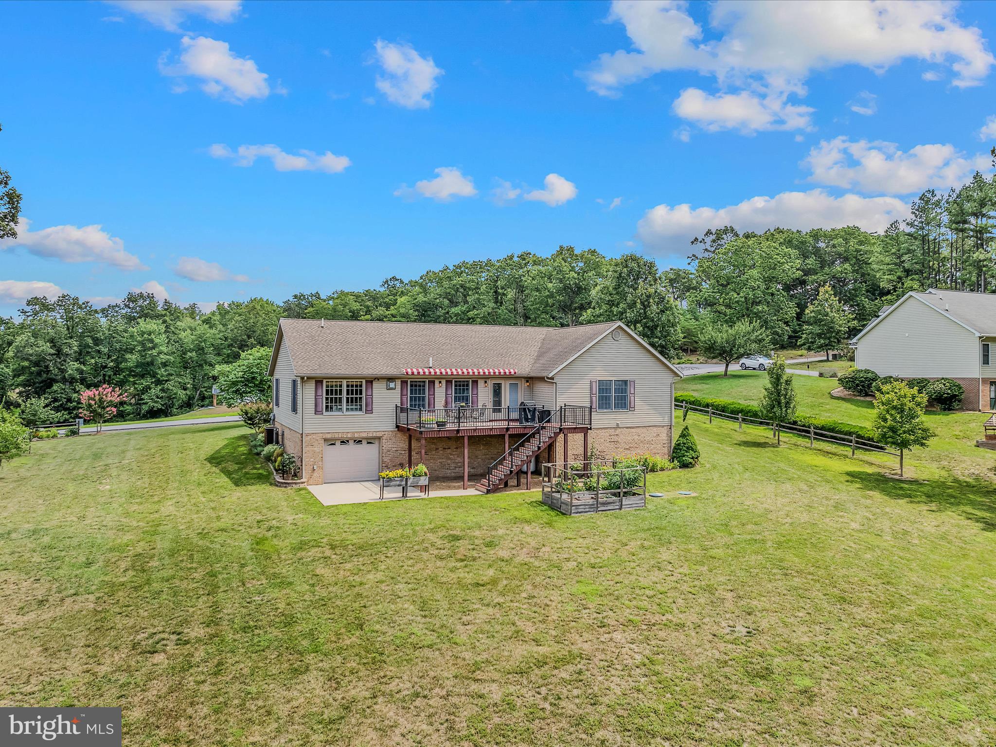 FAIRVIEW OAKS - Residential