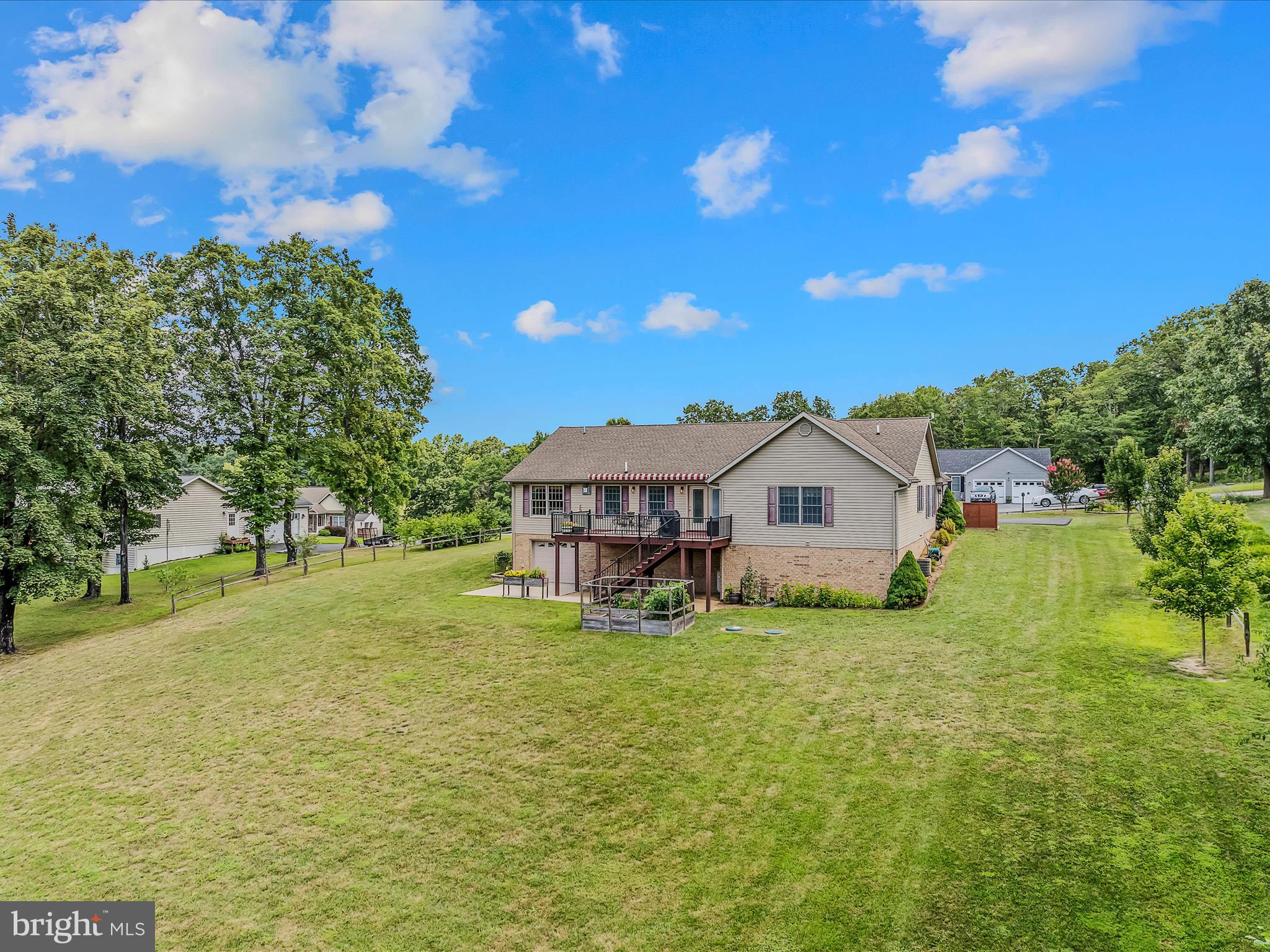 FAIRVIEW OAKS - Residential