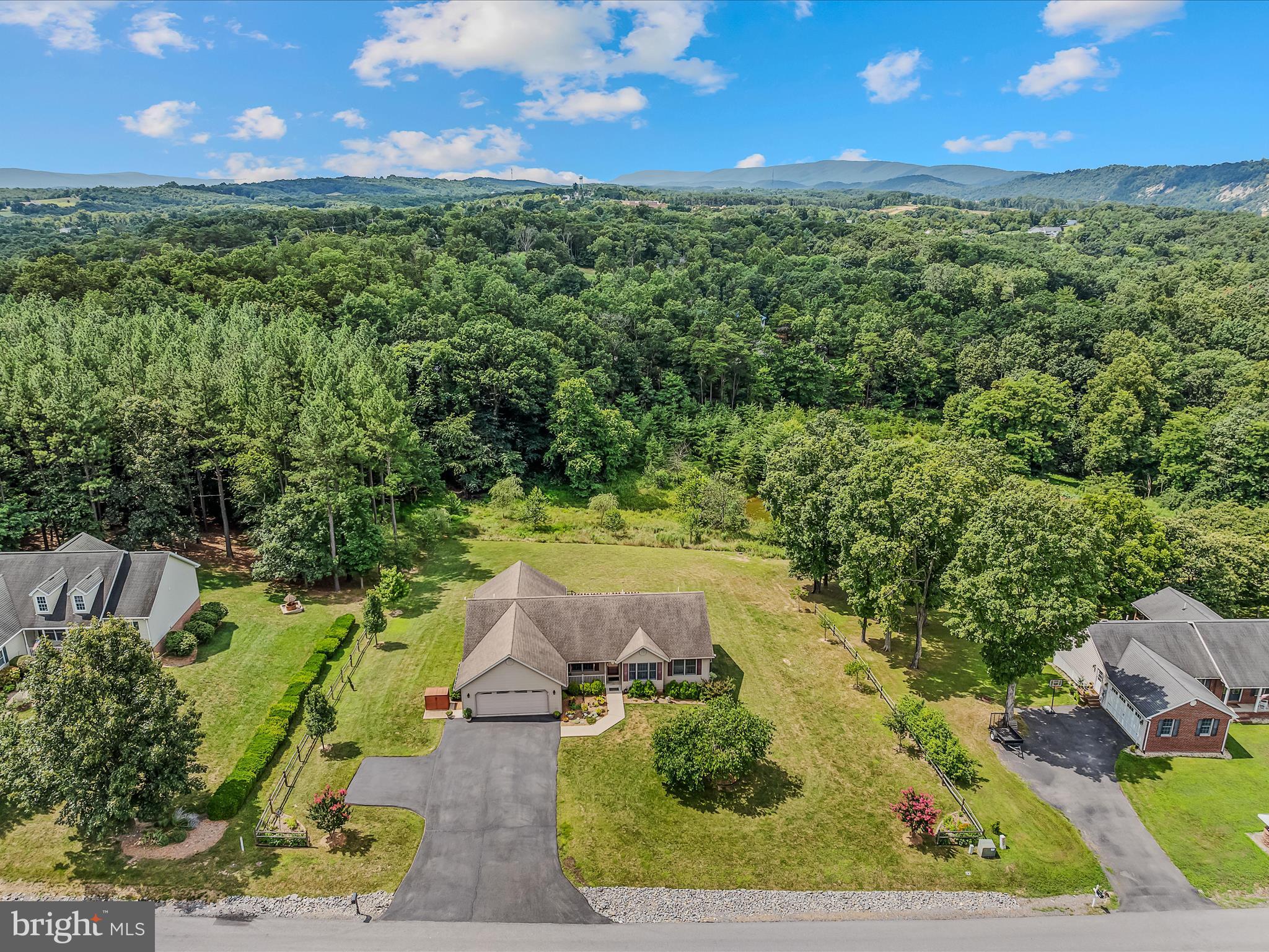 FAIRVIEW OAKS - Residential