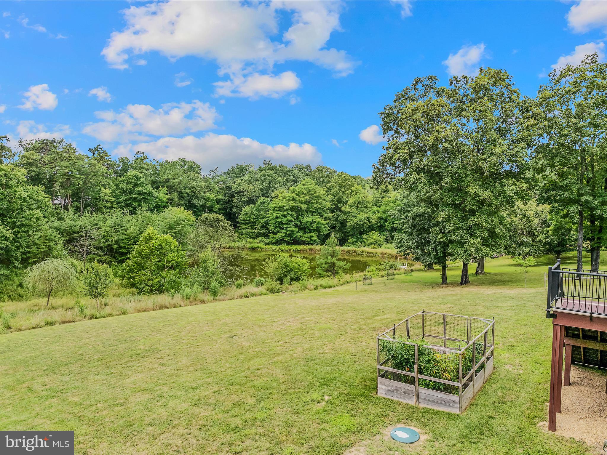 FAIRVIEW OAKS - Residential