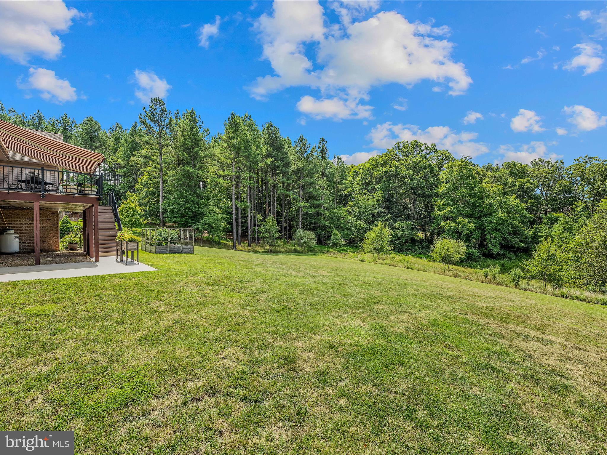 FAIRVIEW OAKS - Residential