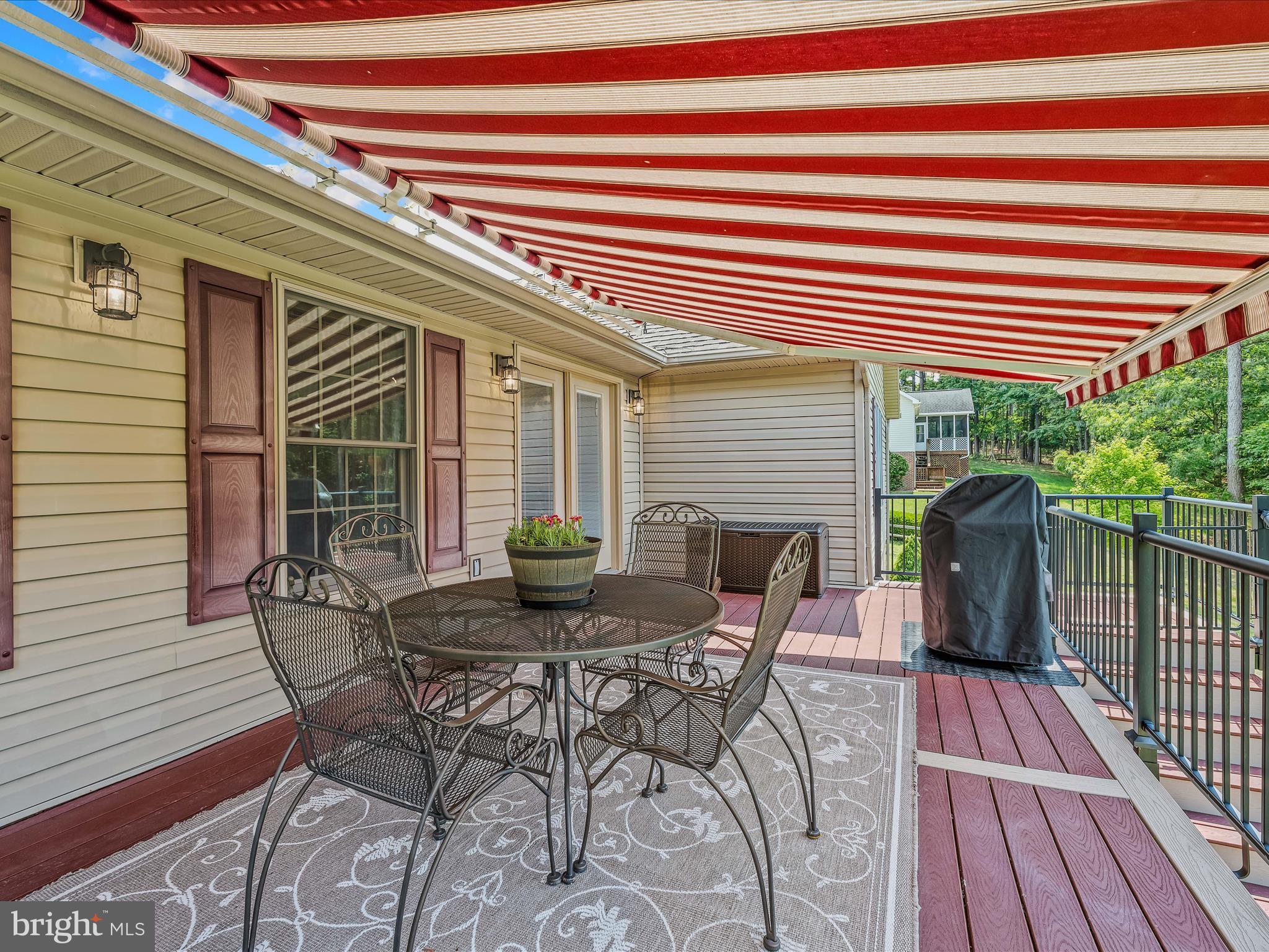 FAIRVIEW OAKS - Residential