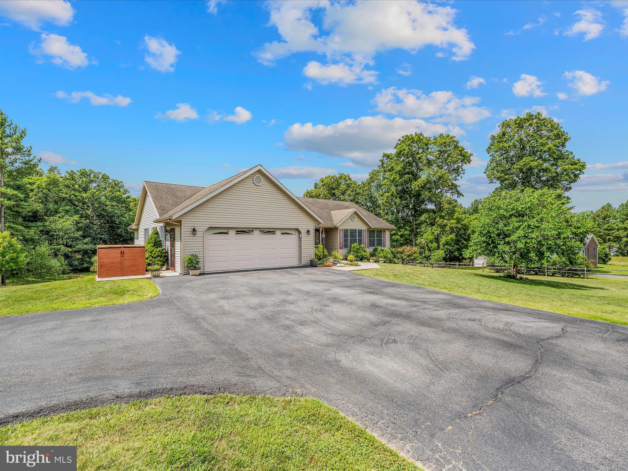 FAIRVIEW OAKS - Residential