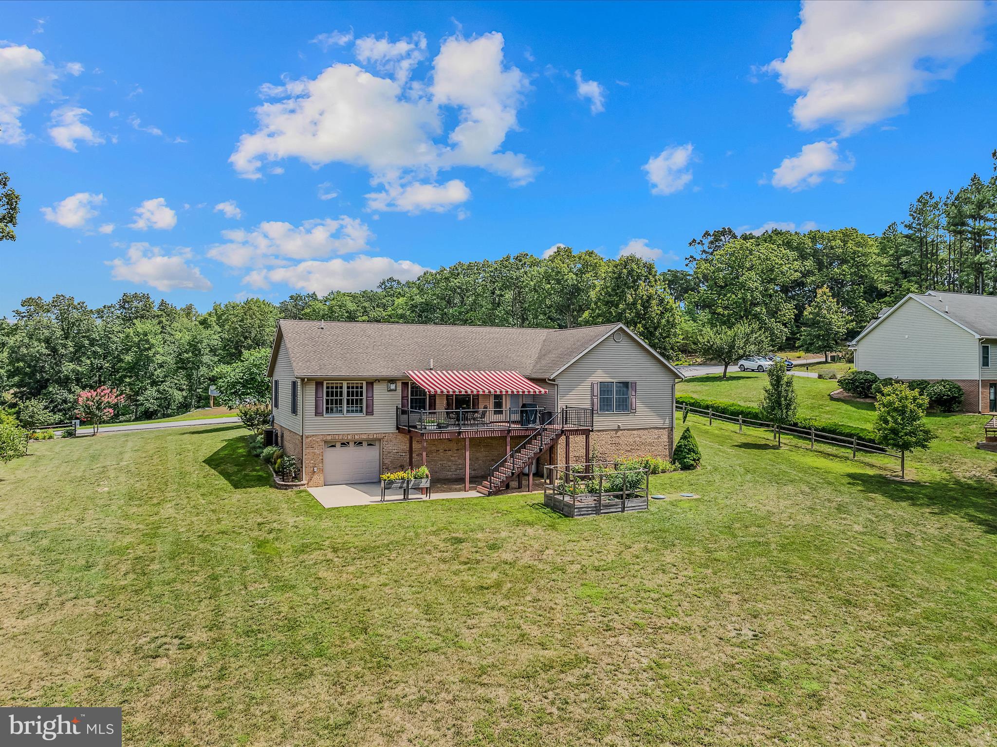 FAIRVIEW OAKS - Residential