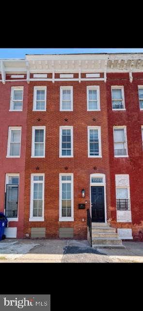 JOHNSTON SQUARE - Residential Lease
