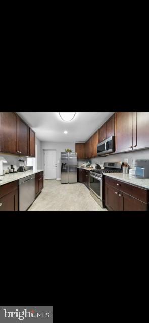 JOHNSTON SQUARE - Residential Lease