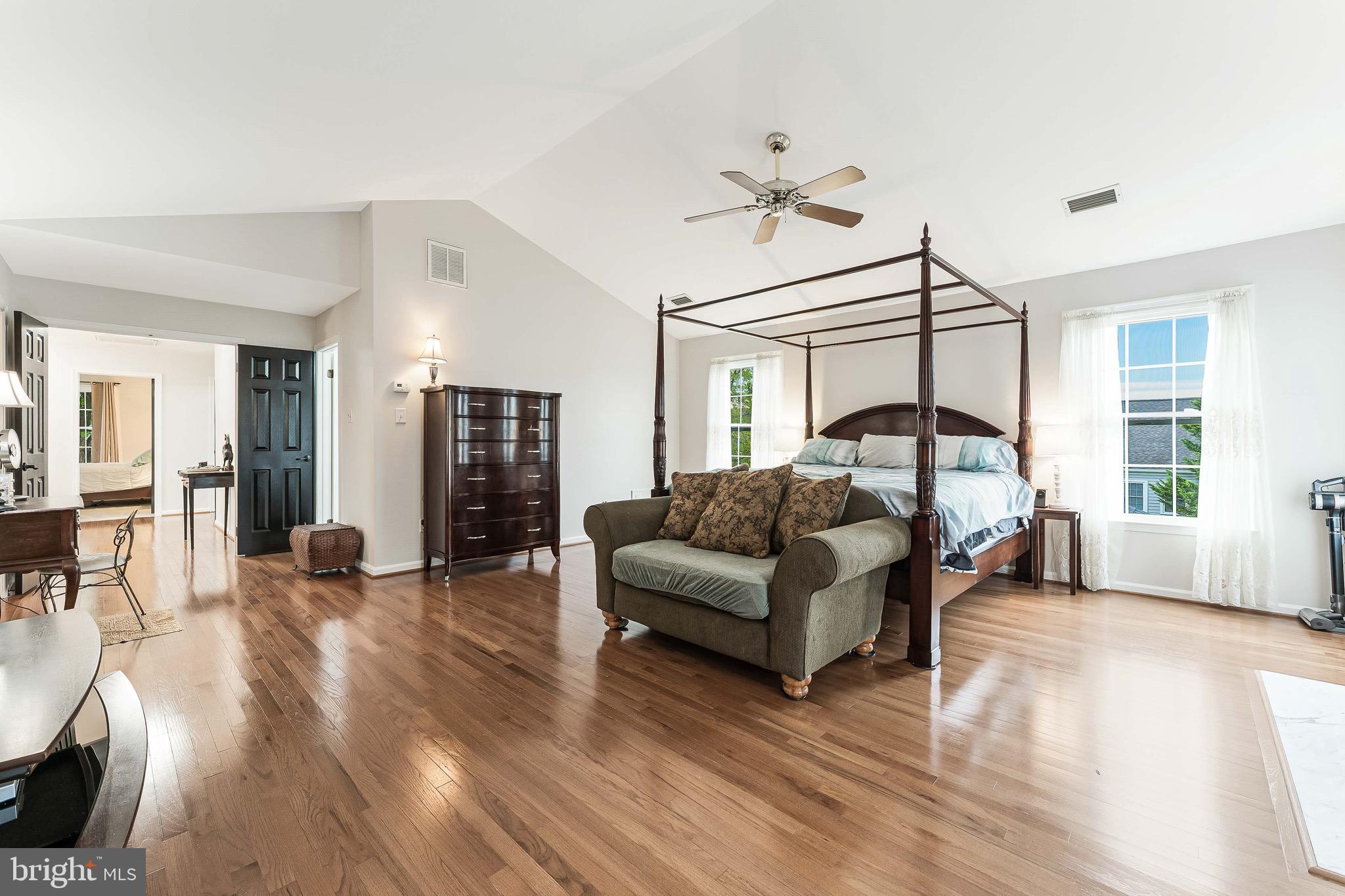 MEADOW HALL - Residential