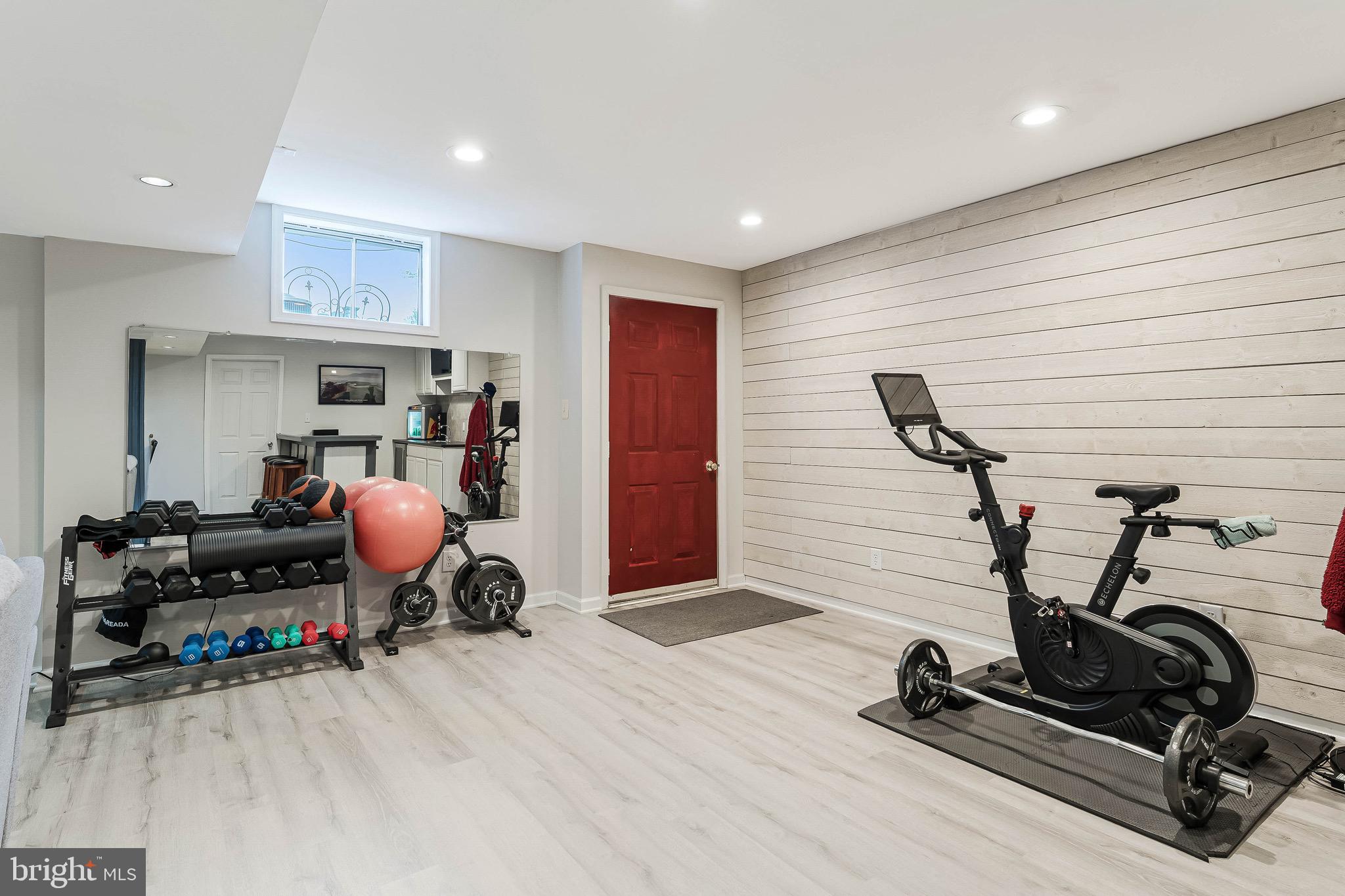 MEADOW HALL - Residential