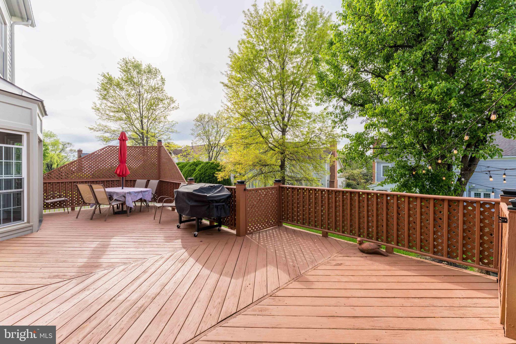 MEADOW HALL - Residential