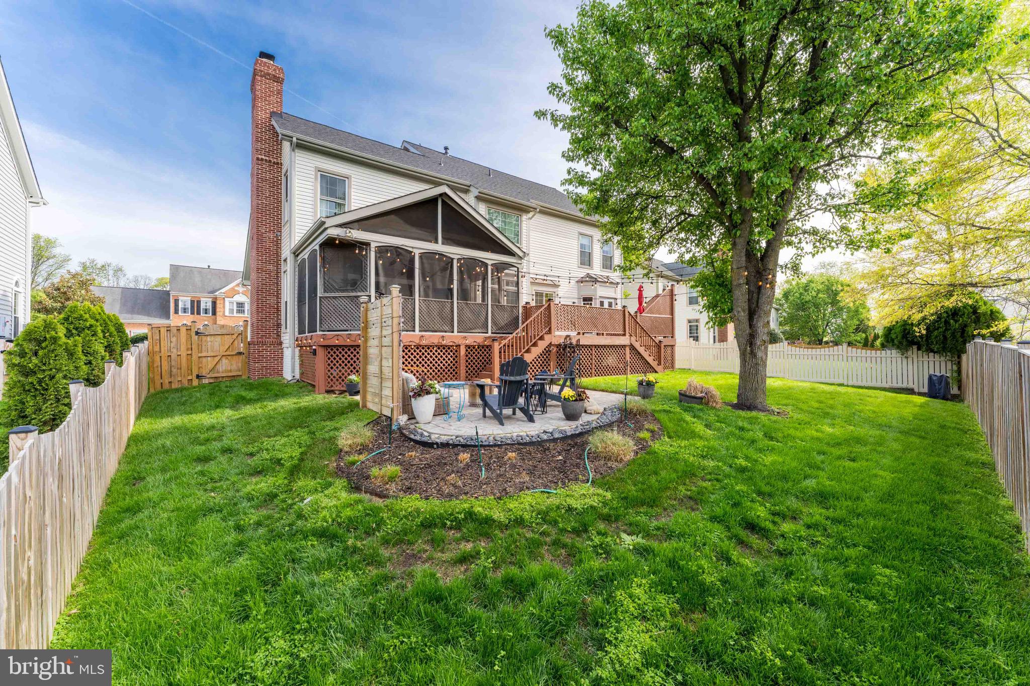 MEADOW HALL - Residential