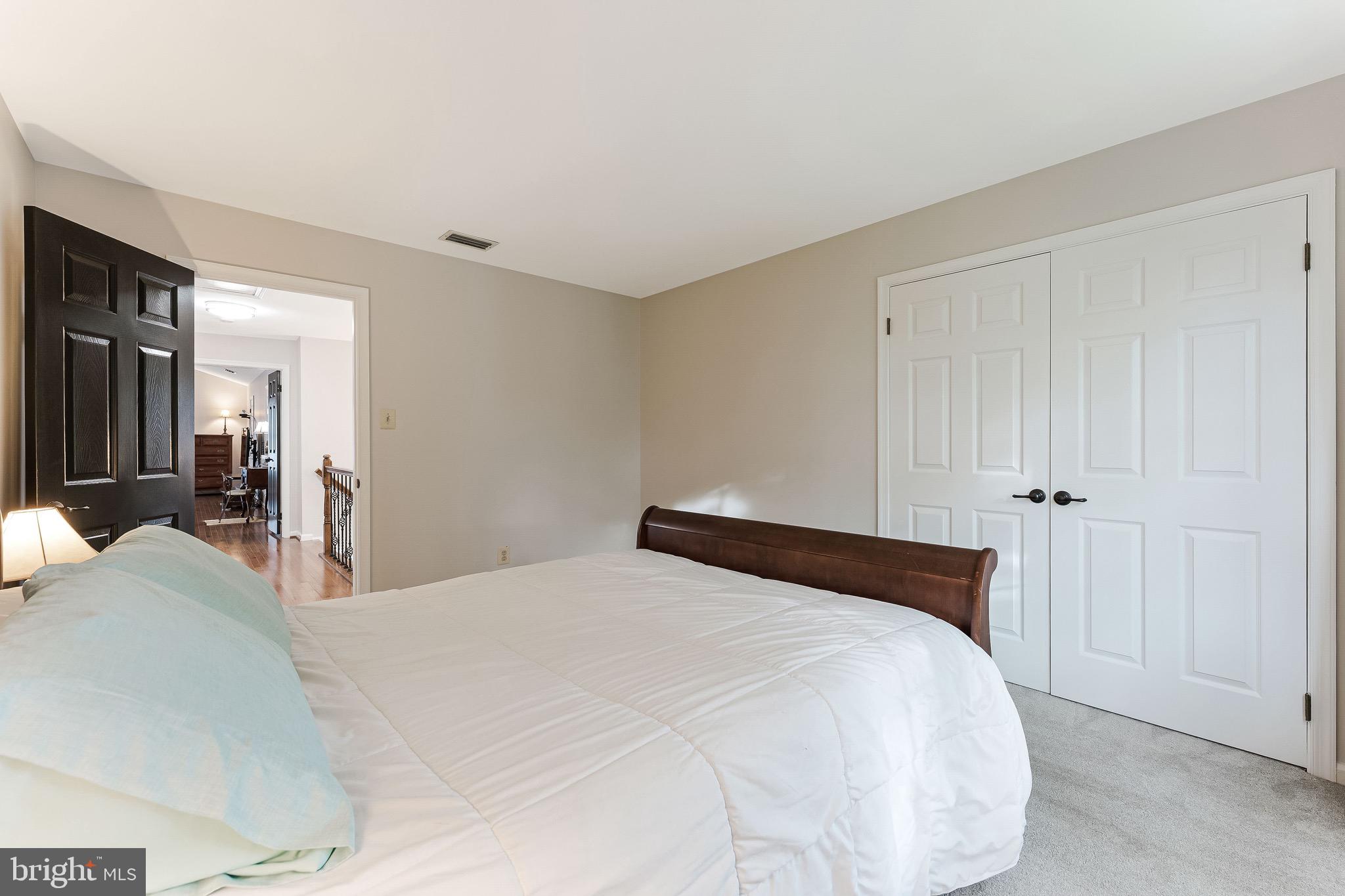 MEADOW HALL - Residential