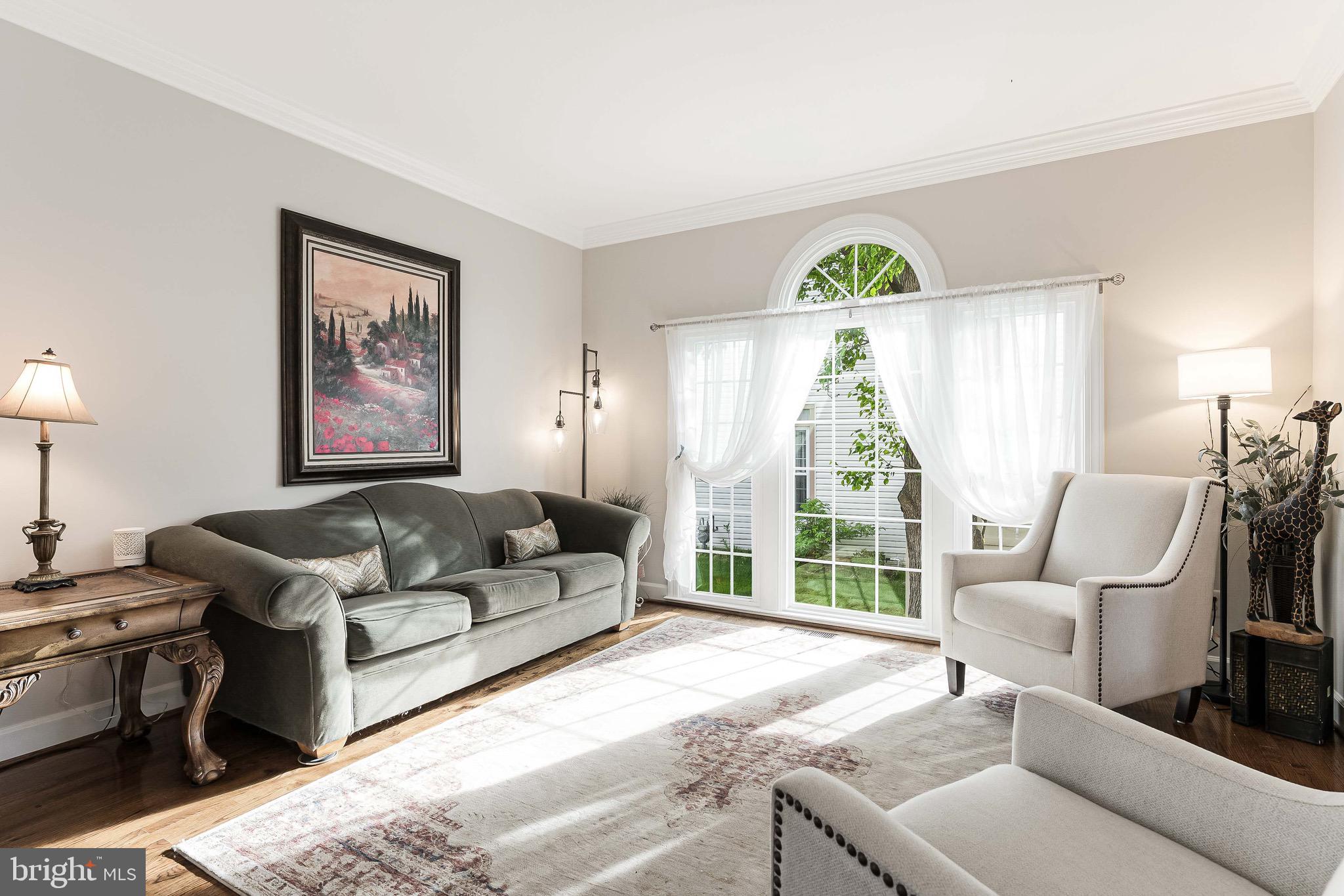 MEADOW HALL - Residential