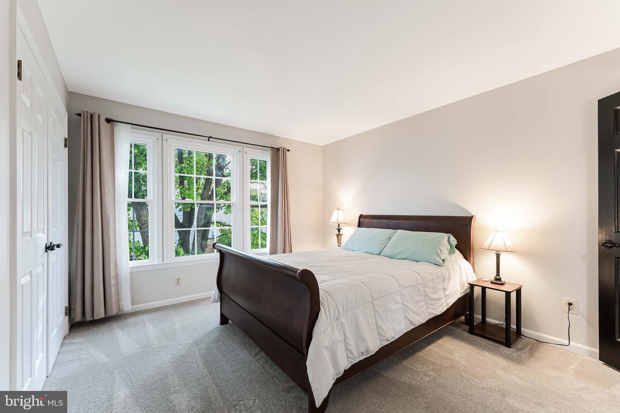 MEADOW HALL - Residential