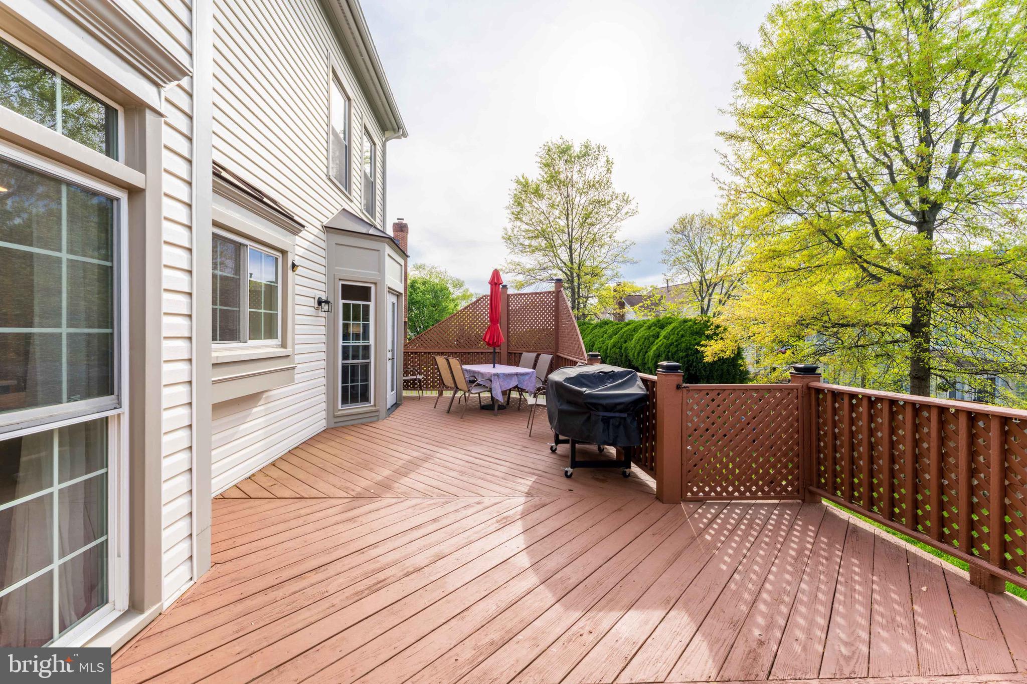 MEADOW HALL - Residential