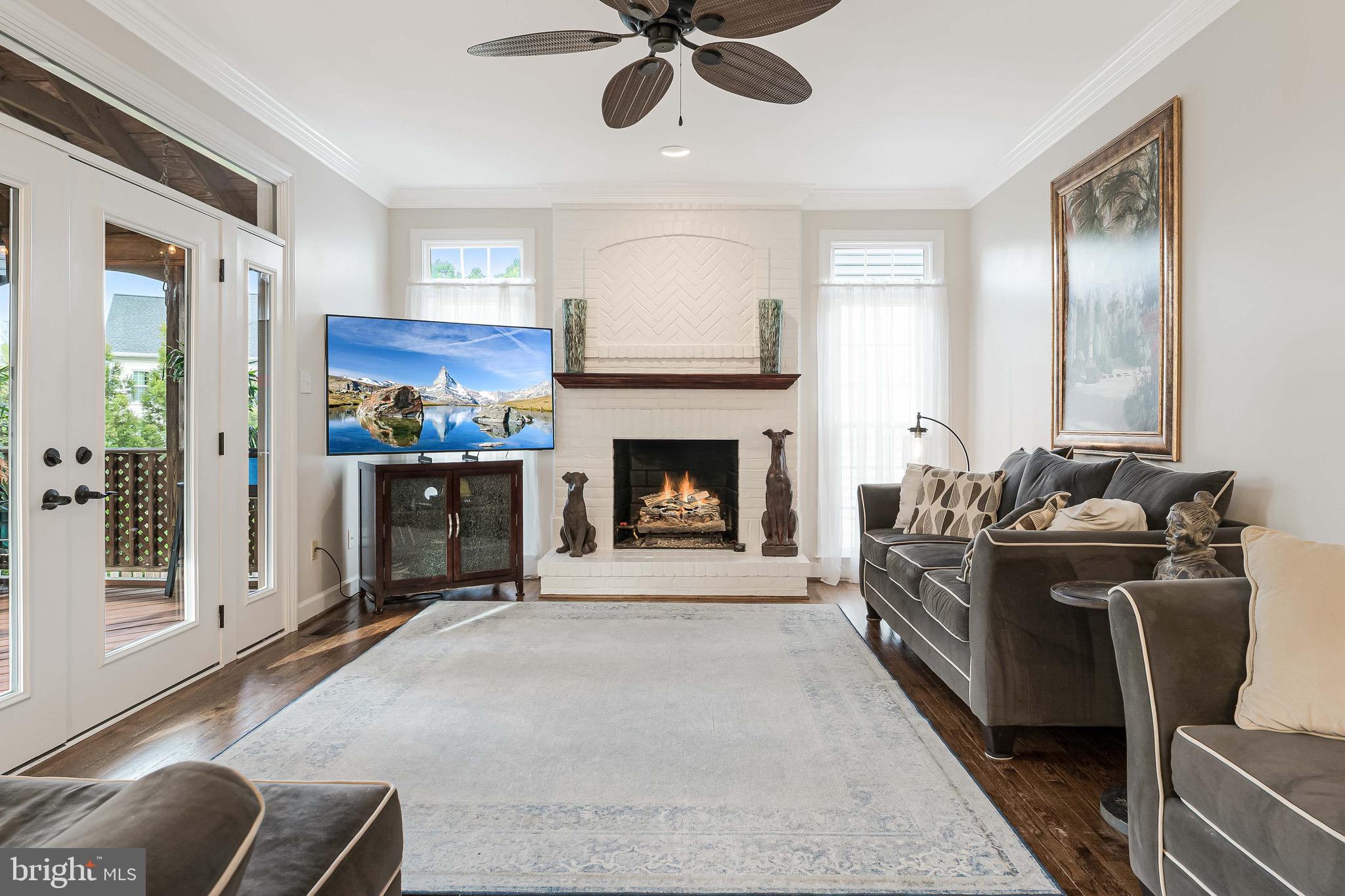 MEADOW HALL - Residential