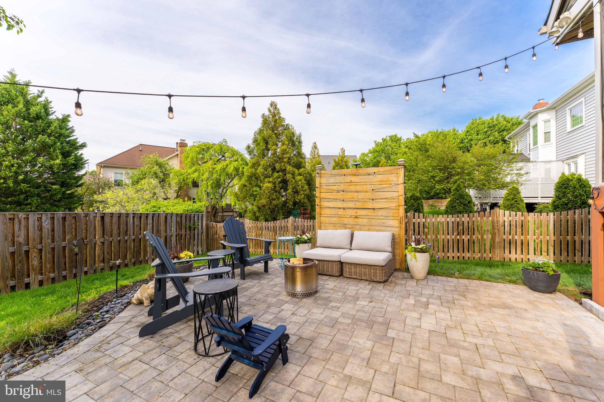 MEADOW HALL - Residential