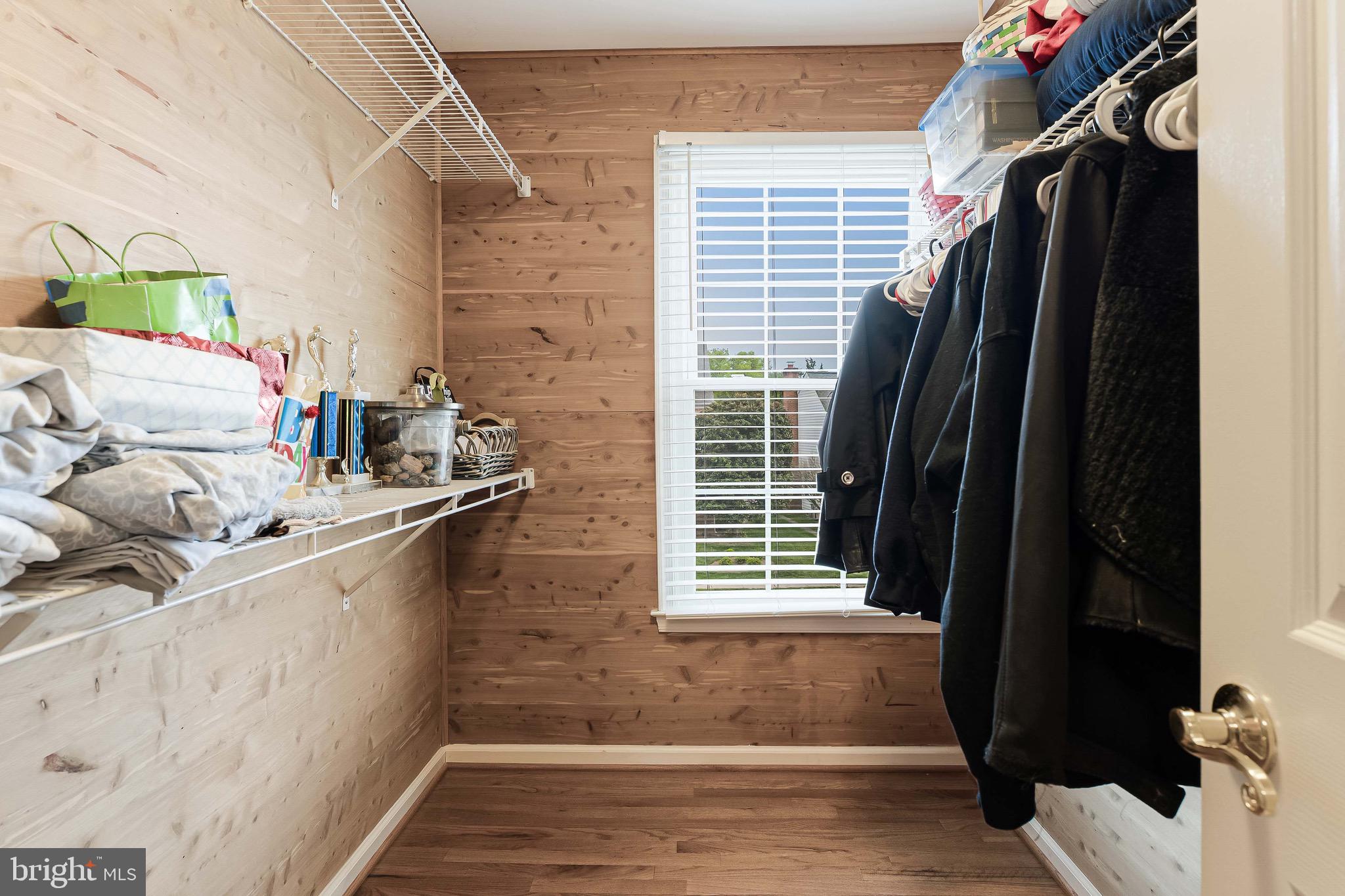 MEADOW HALL - Residential