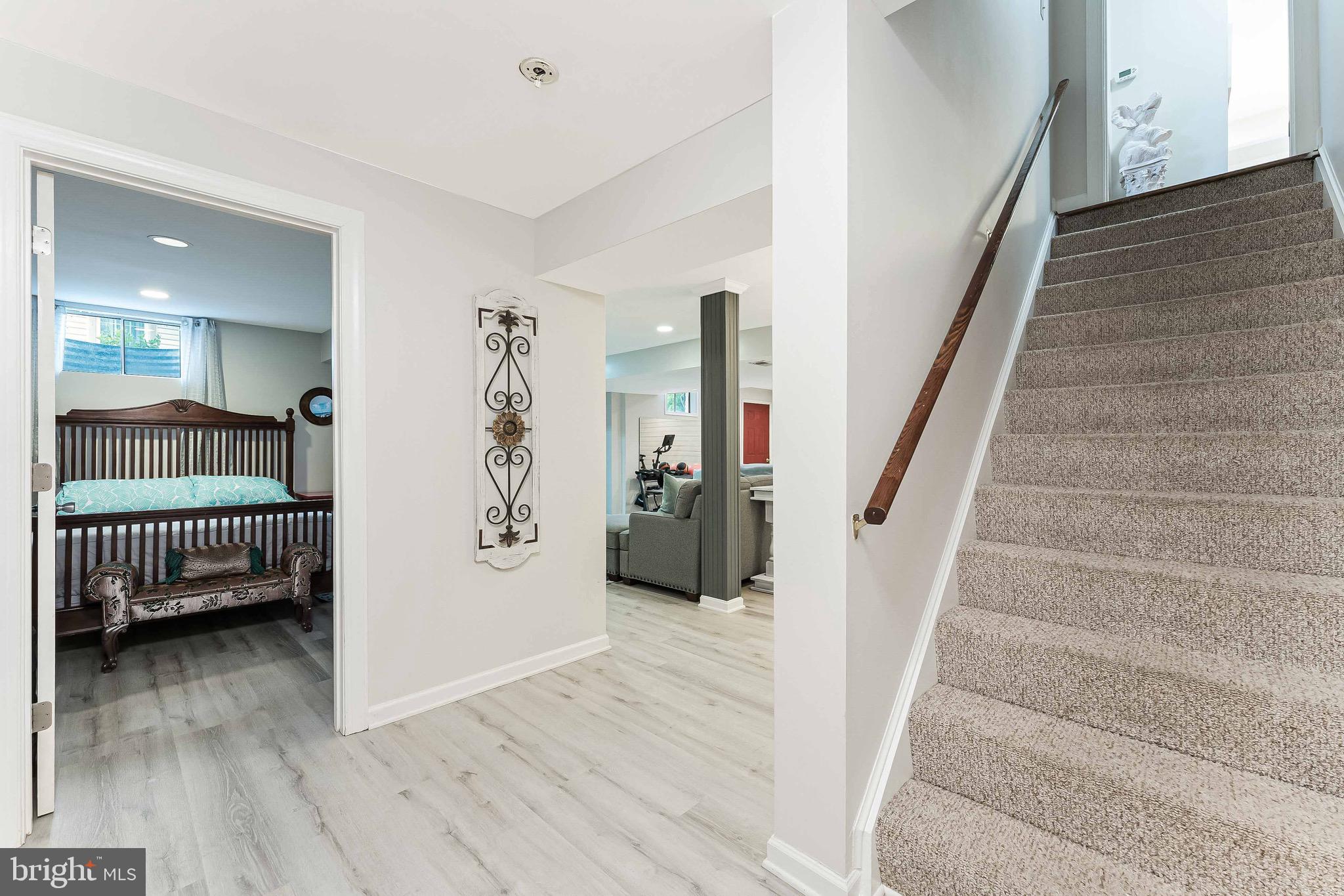 MEADOW HALL - Residential