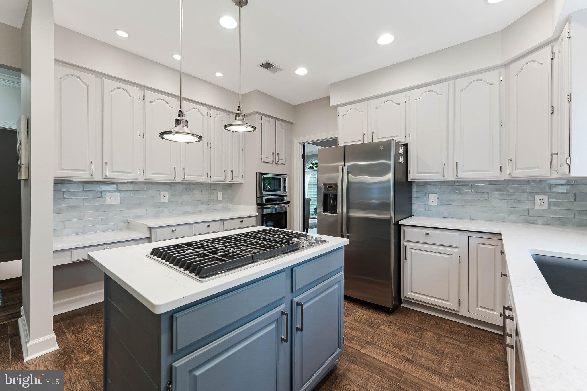 MEADOW HALL - Residential