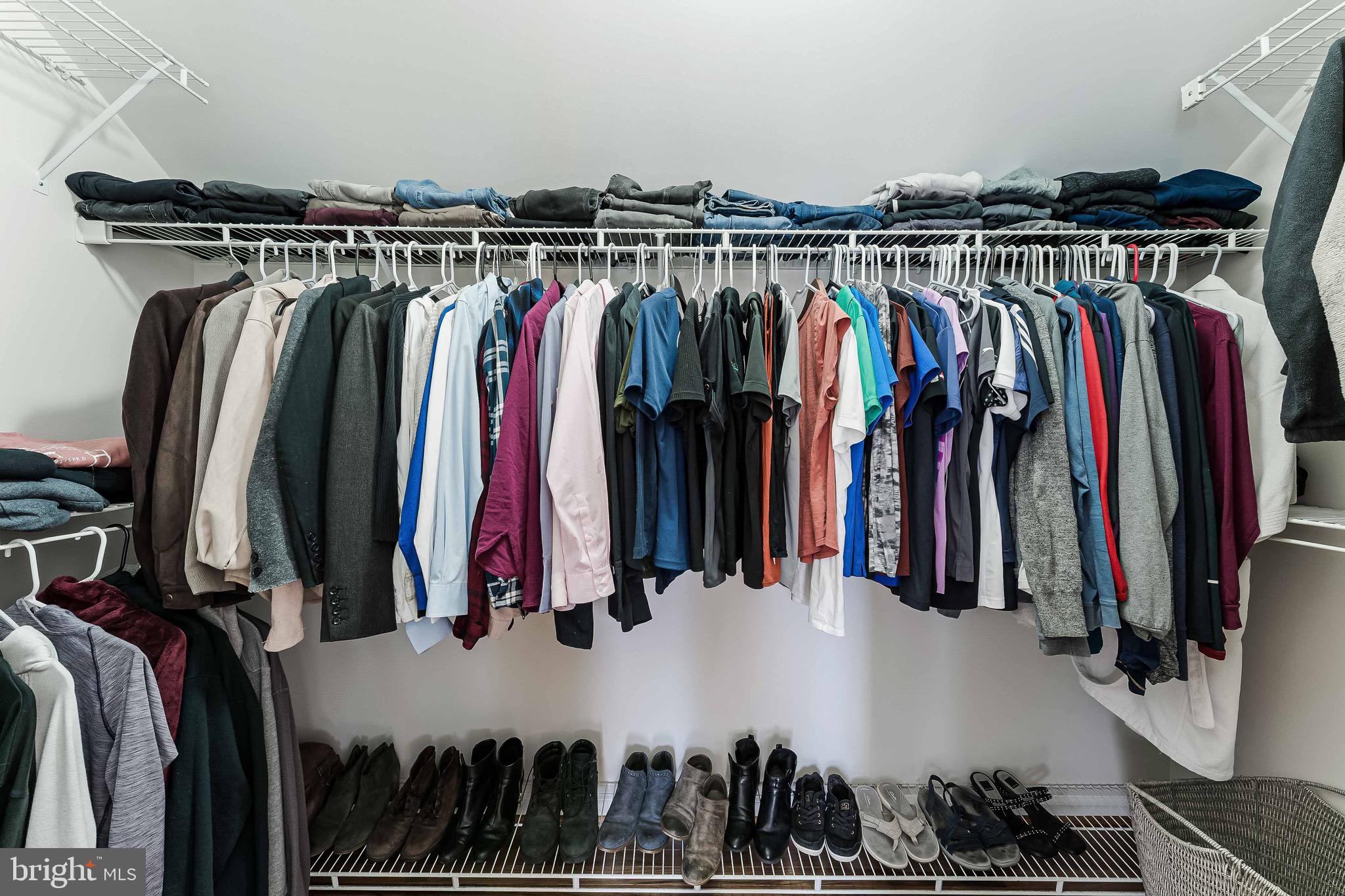 MEADOW HALL - Residential