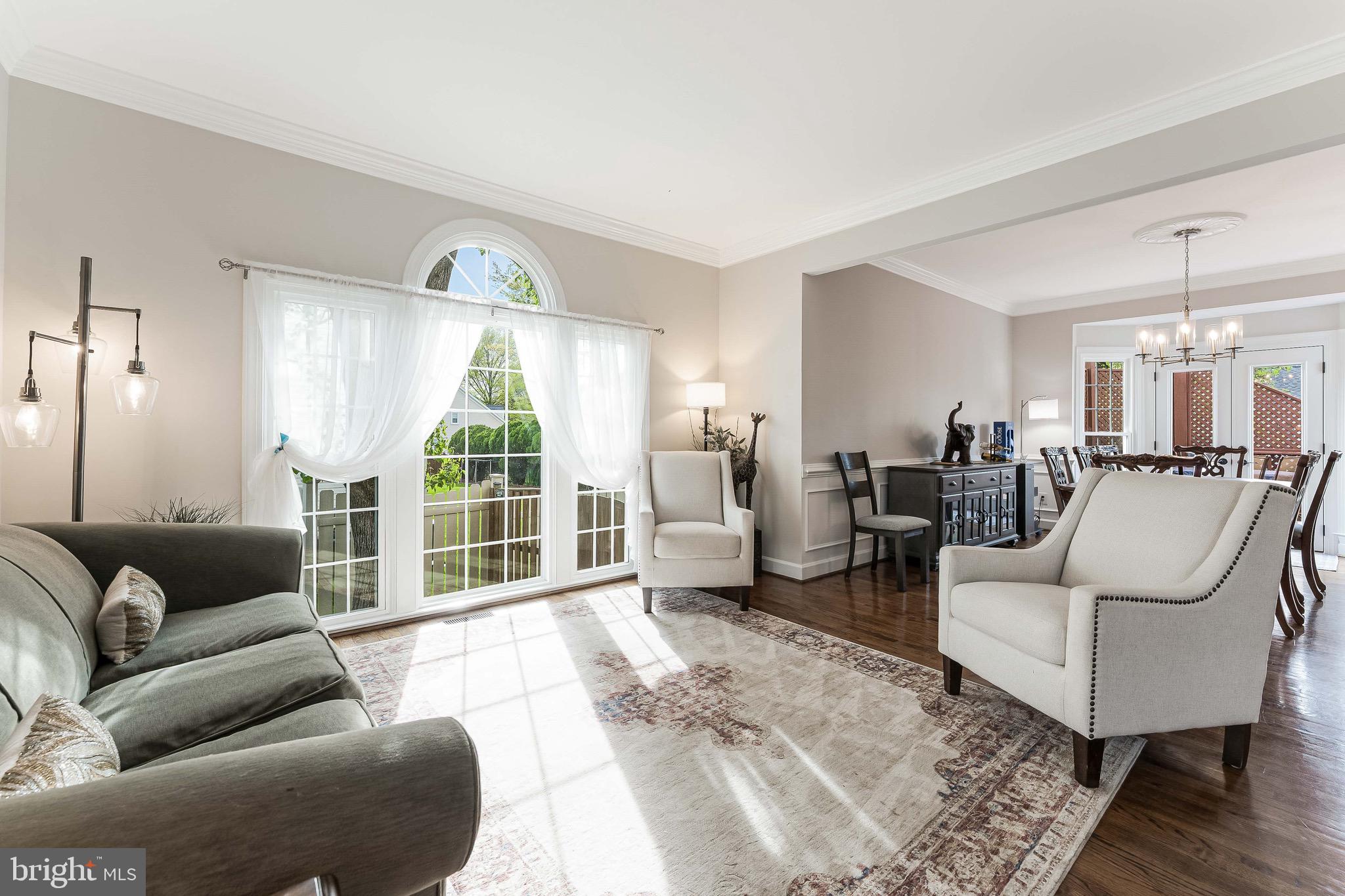 MEADOW HALL - Residential