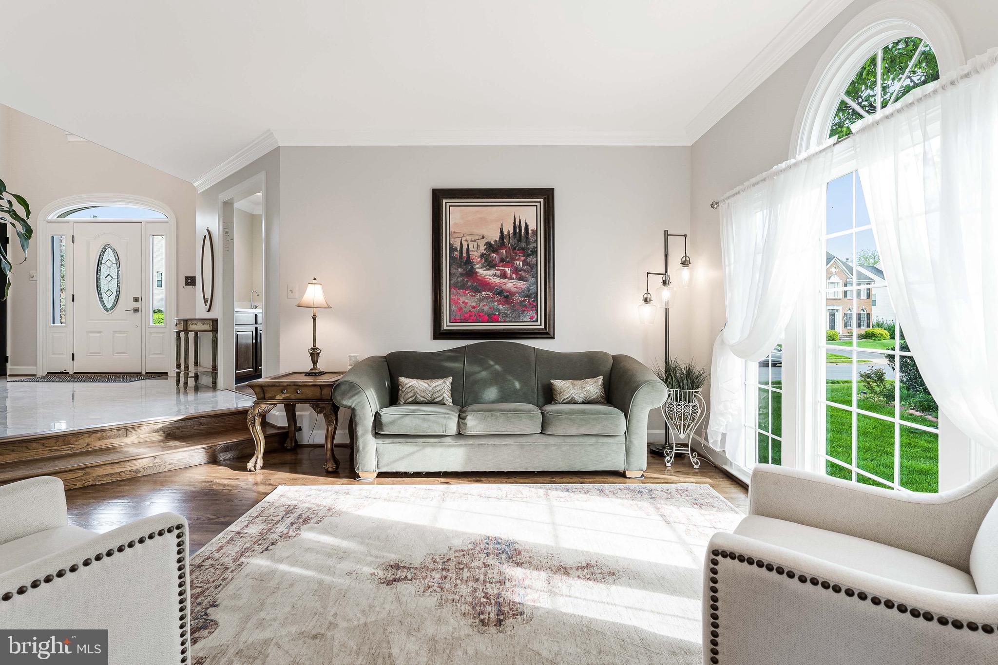 MEADOW HALL - Residential