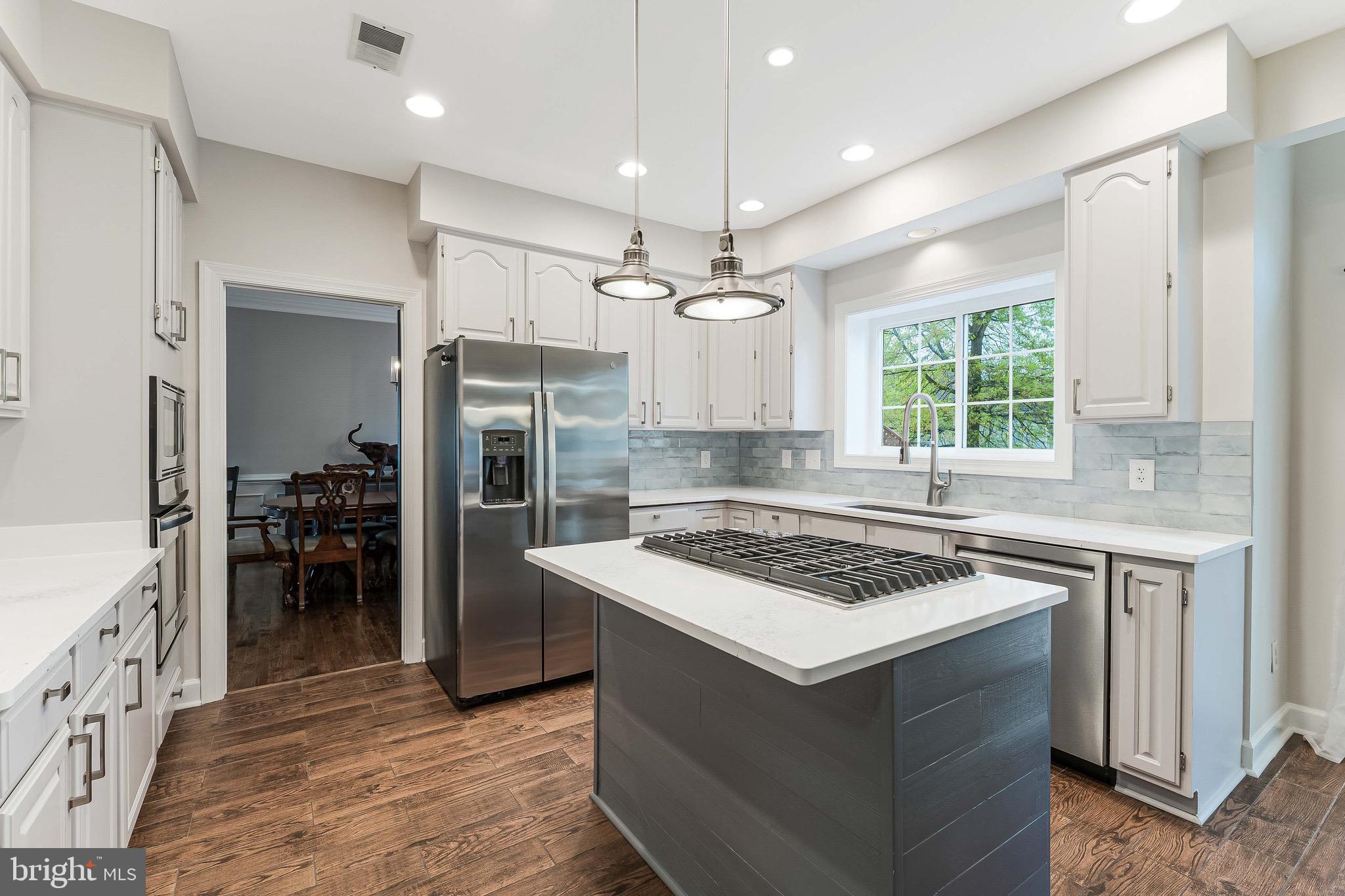 MEADOW HALL - Residential