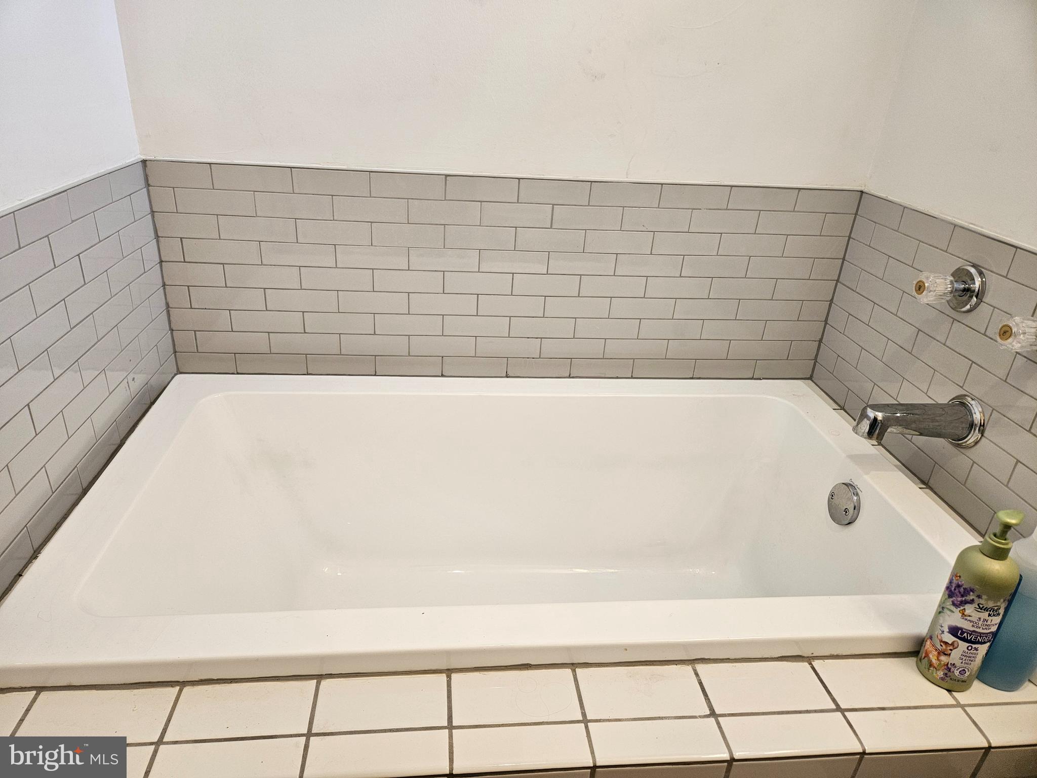 BERKELEY SPRINGS CORPORATION - Residential Lease